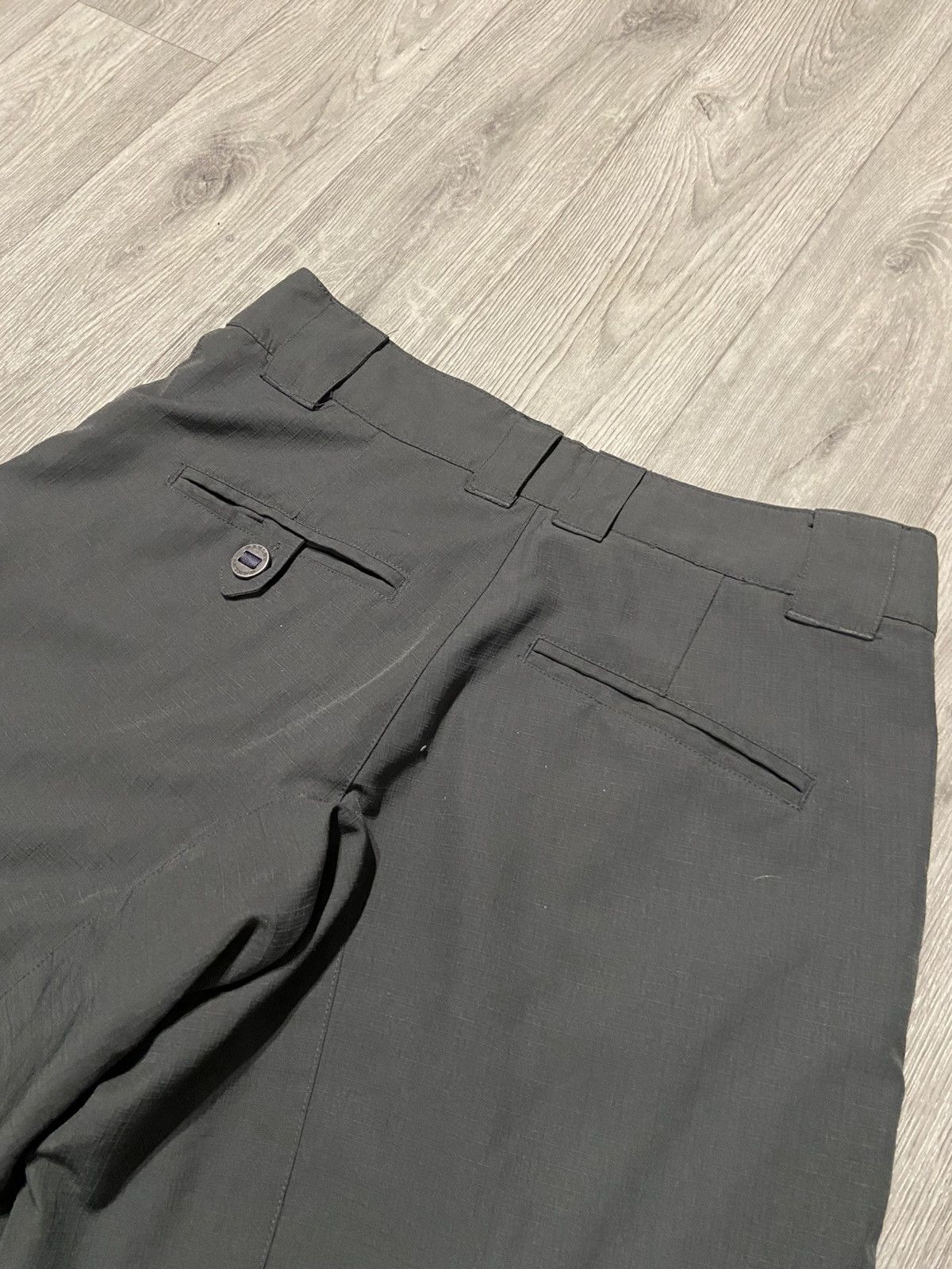 Oakley Vintage Oakley Shorts Size US 29 - 9 Thumbnail