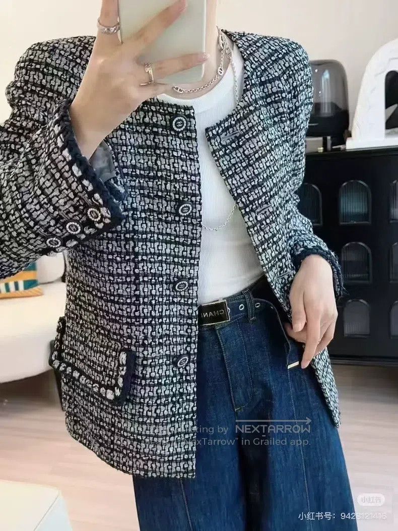 Chanel Chanel 19 Cruise Series Walking Style Small Fragrant Woven Size XXS / US 00 / IT 34 - 4 Thumbnail