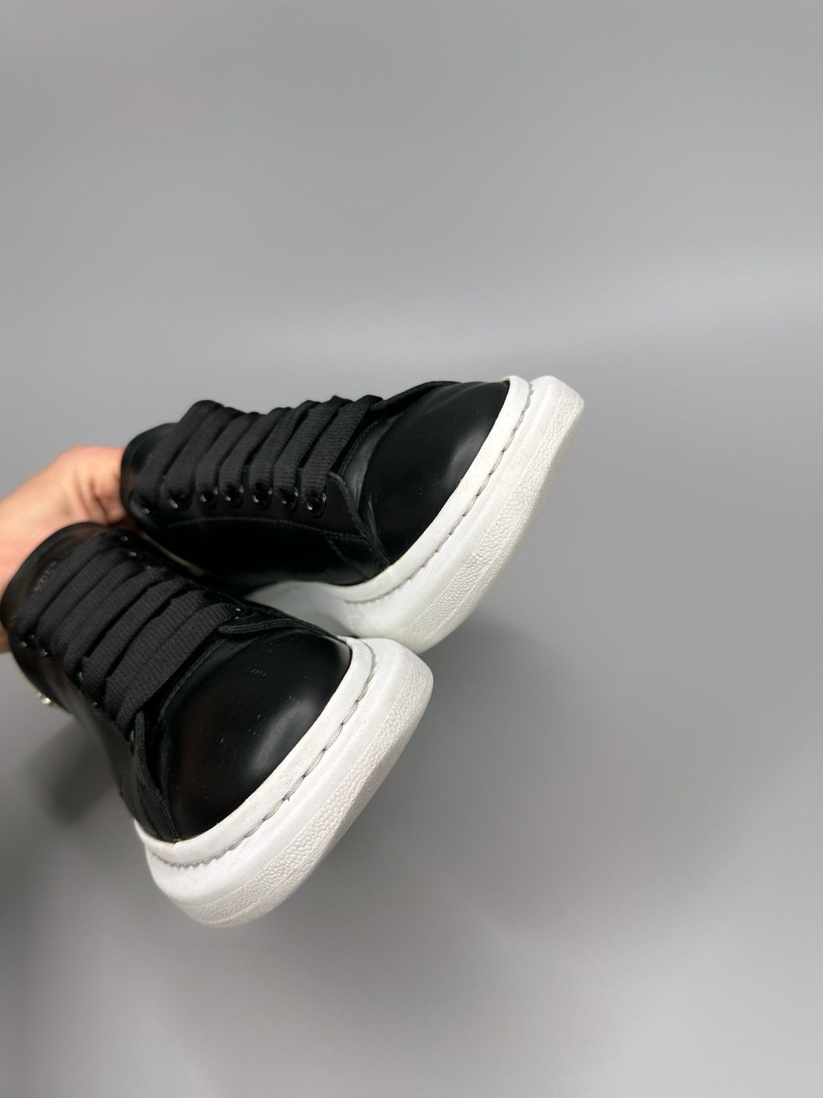 Alexander McQueen Alexander McQueen Studded Sneakers Owersized Size US 7 / EU 40 - 11 Thumbnail
