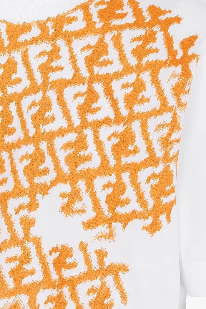 Fendi o1loc1c0824 T-Shirt in White Size US XL / EU 56 / 4 - 3 Thumbnail