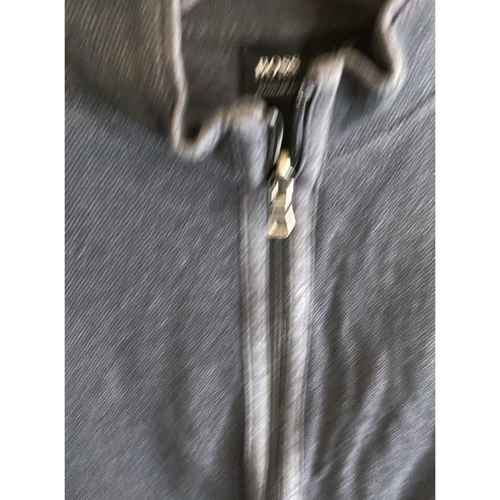 Hugo Boss Hugo Boss Sweater Men Large L Gray Zippered Track Length 27.5 Size US L / EU 52-54 / 3 - 5 Thumbnail