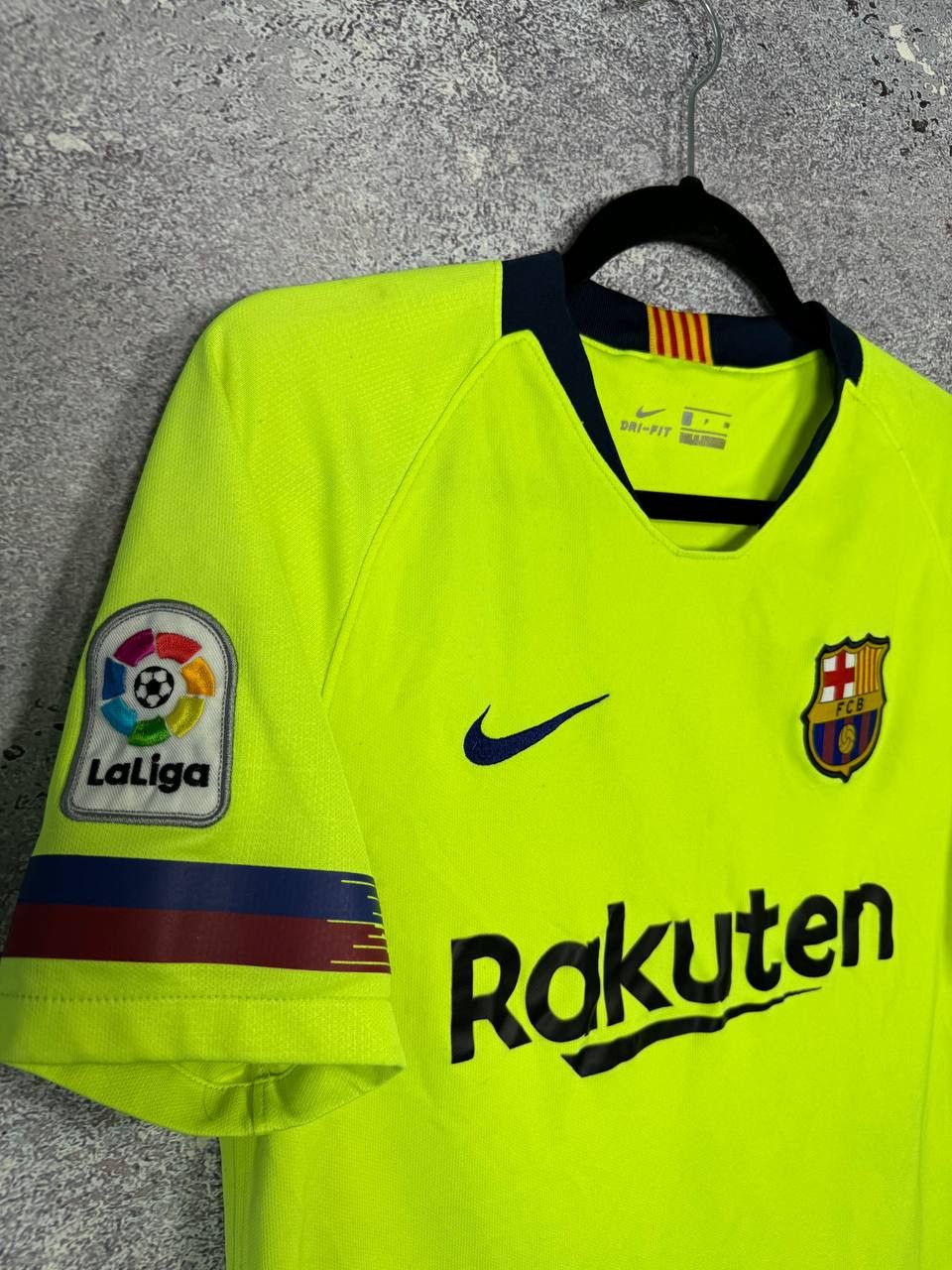 Nike Vintage FC Barcelona 2018/19 Away Nike Soccer Jersey Size US S / EU 44-46 / 1 - 5 Thumbnail