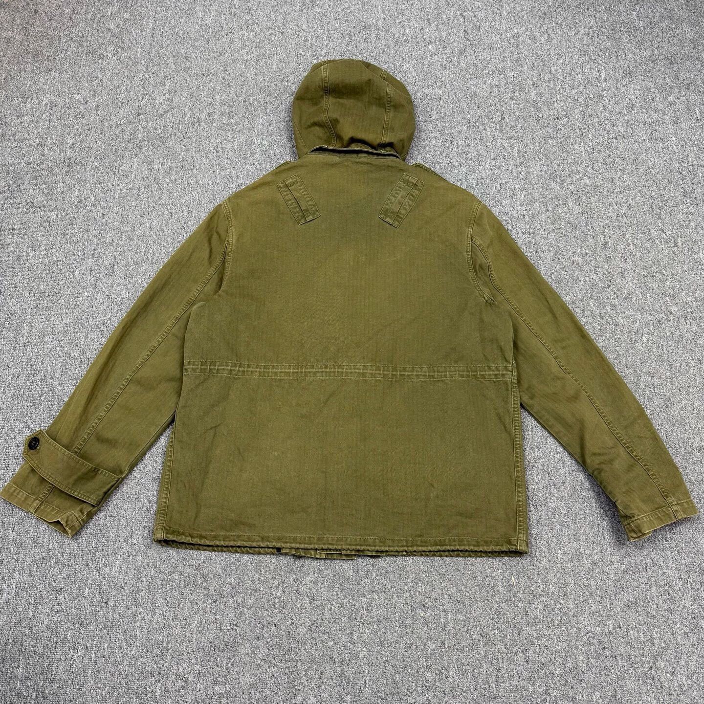 Burberry Burberry Olive Green L 9/10 cuffs wear Jacket Size US L / EU 52-54 / 3 - 2 Thumbnail
