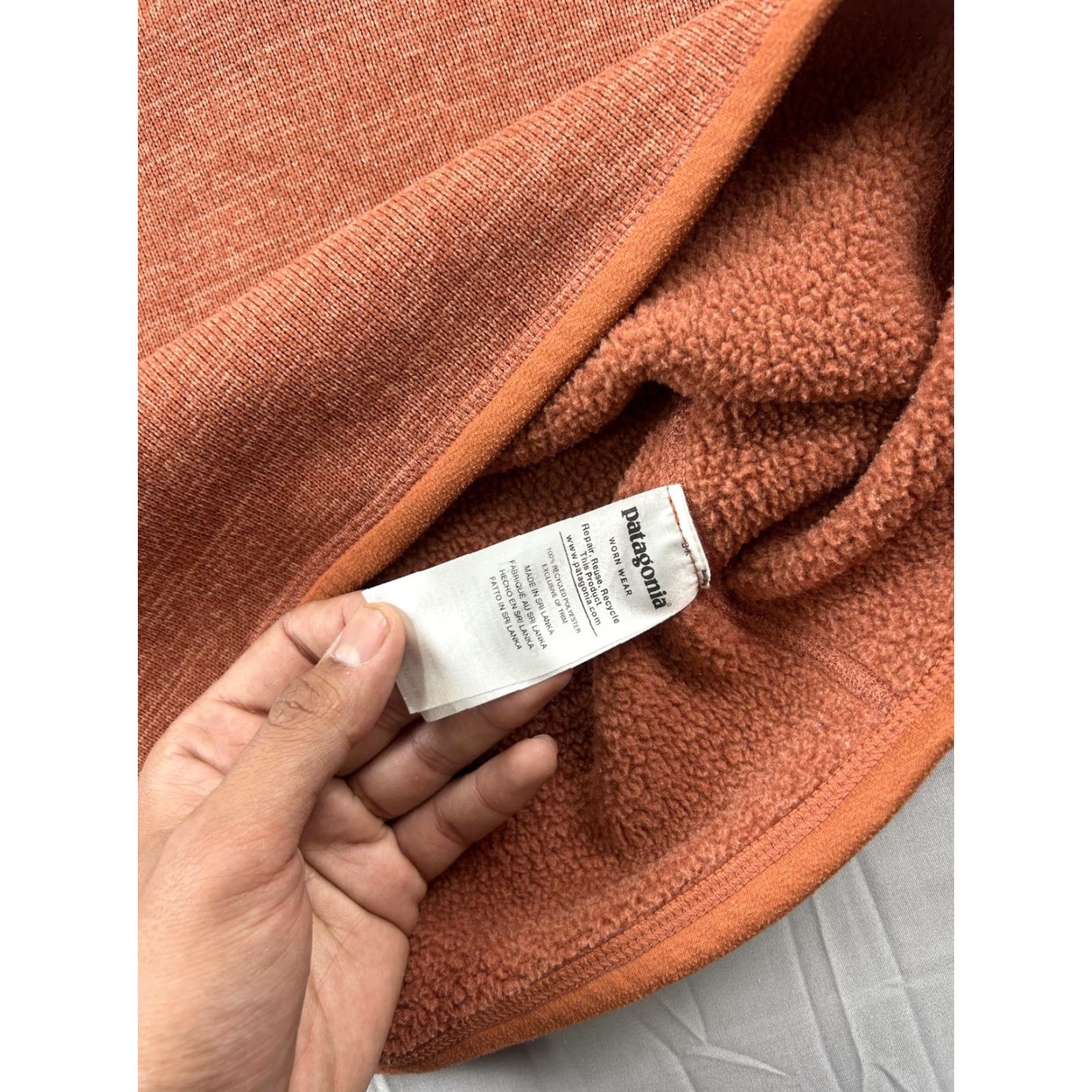 Patagonia Patagonia Better Sweater Women's Large Orange 1/4 Zip Pullover Hiking Casual Midweight Fleece Knit Mock Neck Raglan Sleeve Logo Size L / US 10 / IT 46 - 5 Thumbnail