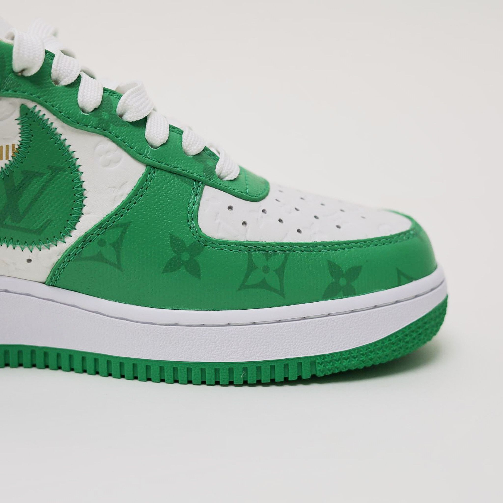 Louis Vuitton LOUIS VUITTON X NIKE AIR FORCE 1 GREEN Size US 8 / EU 41 - 12 Thumbnail
