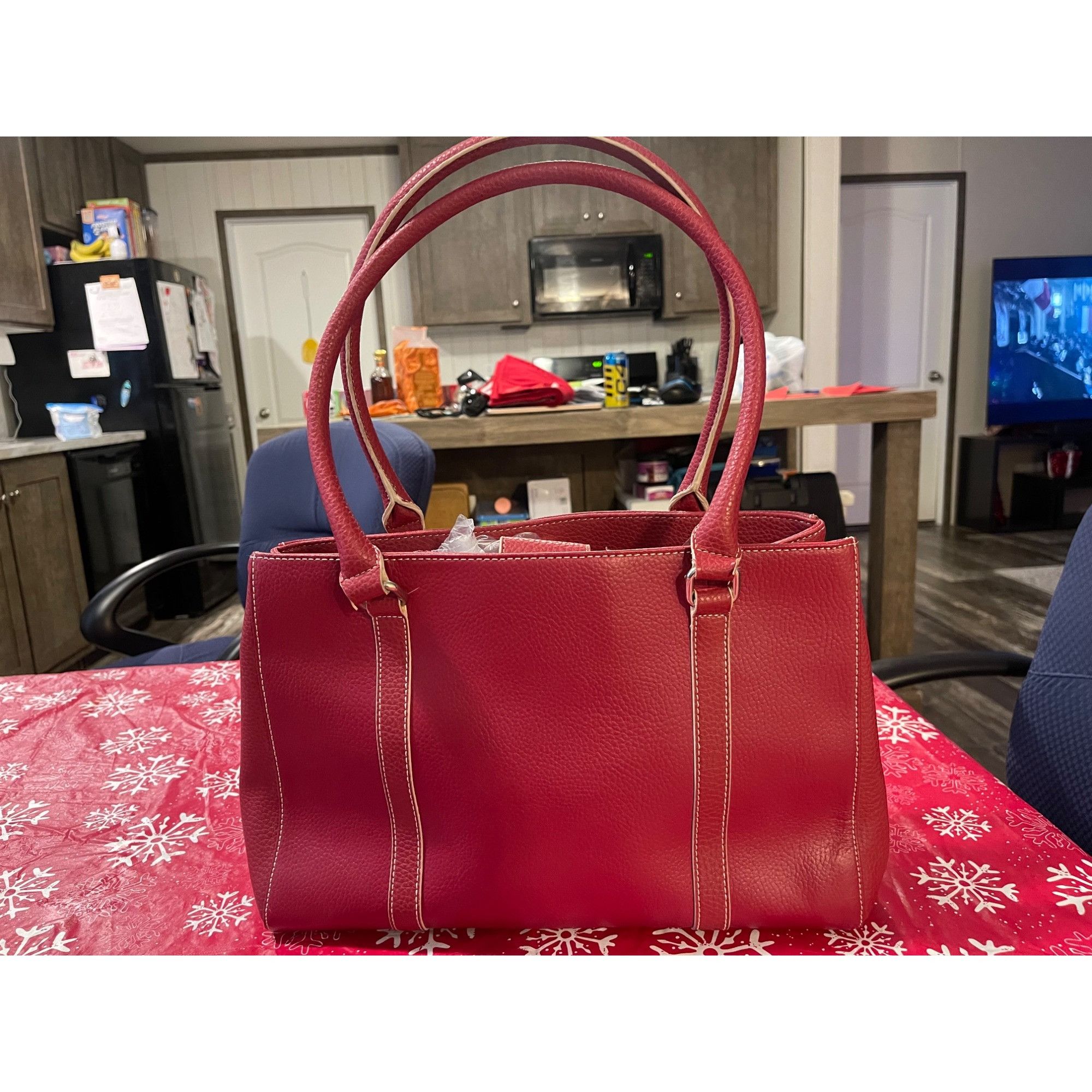 Wilsons Leather Wilson Red Leather Shoulder Tote Leopard Interior Size ONE SIZE - 2 Thumbnail
