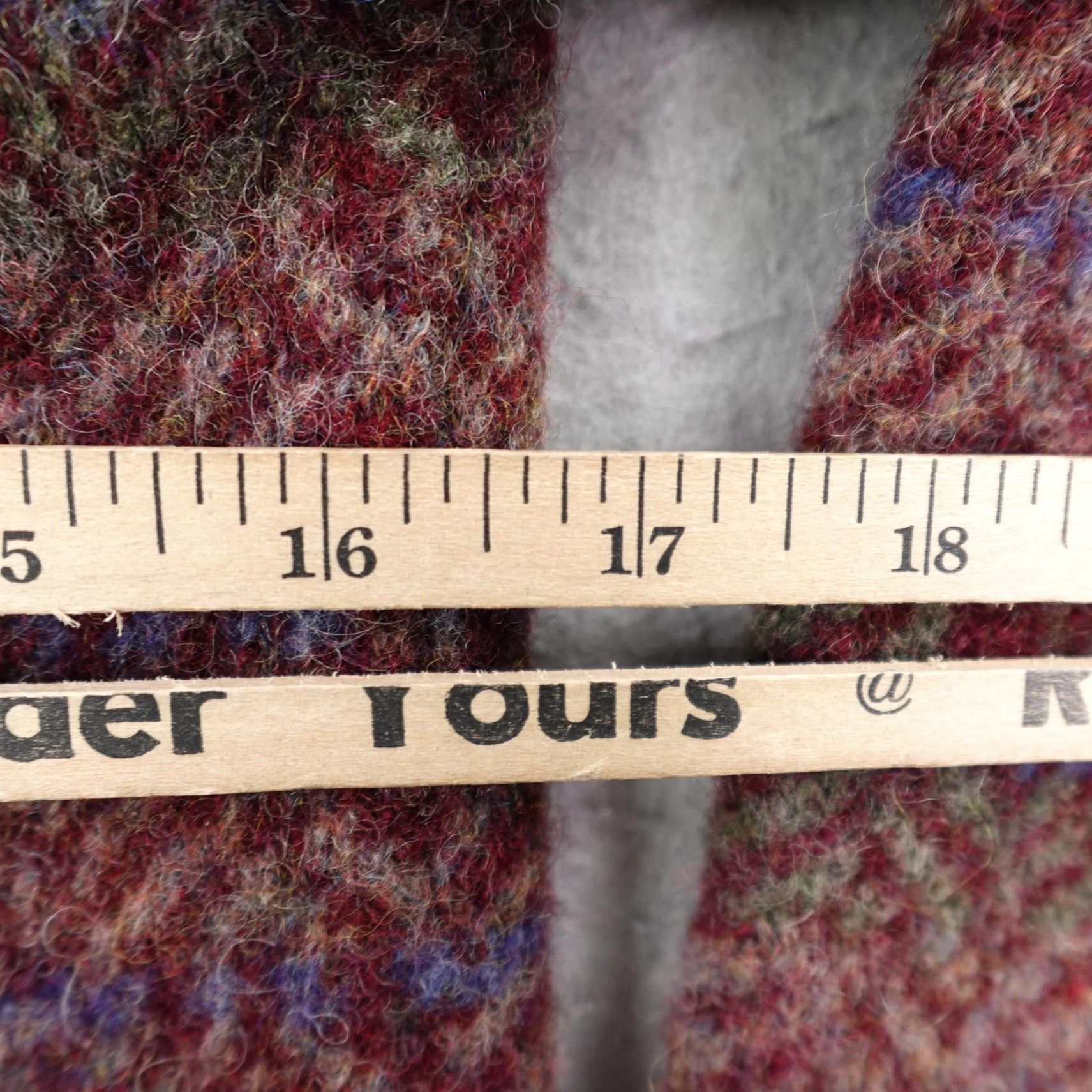 Vintage VINTAGE Alan Flusser Sweater Shirt Mens M Red Wool Herringbone Pullover 90s Outdoor Geometric Crew Neck Size US M / EU 48-50 / 2 - 6 Thumbnail