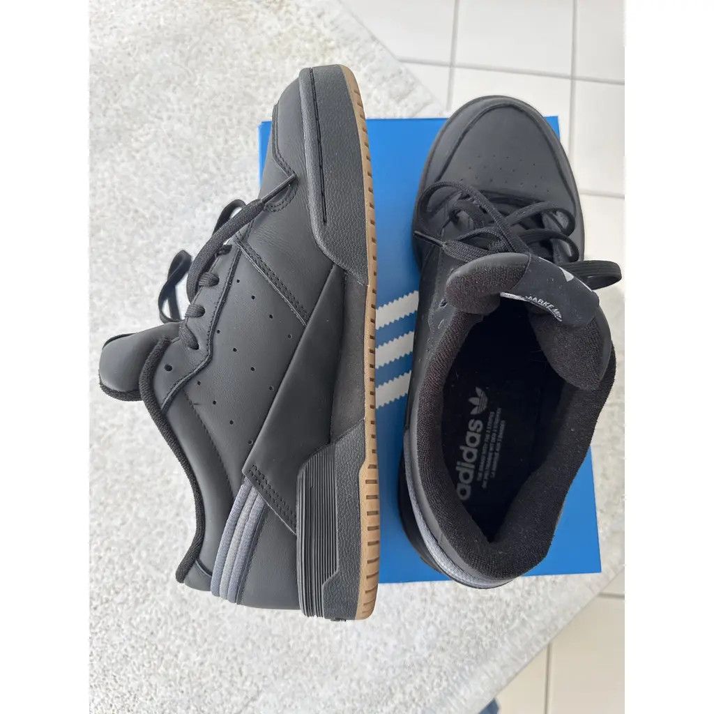 Adidas Adidas Team Court 2 Triple Black Gum Sole Sneakers US9 Size US 9 / EU 42 - 2 Thumbnail