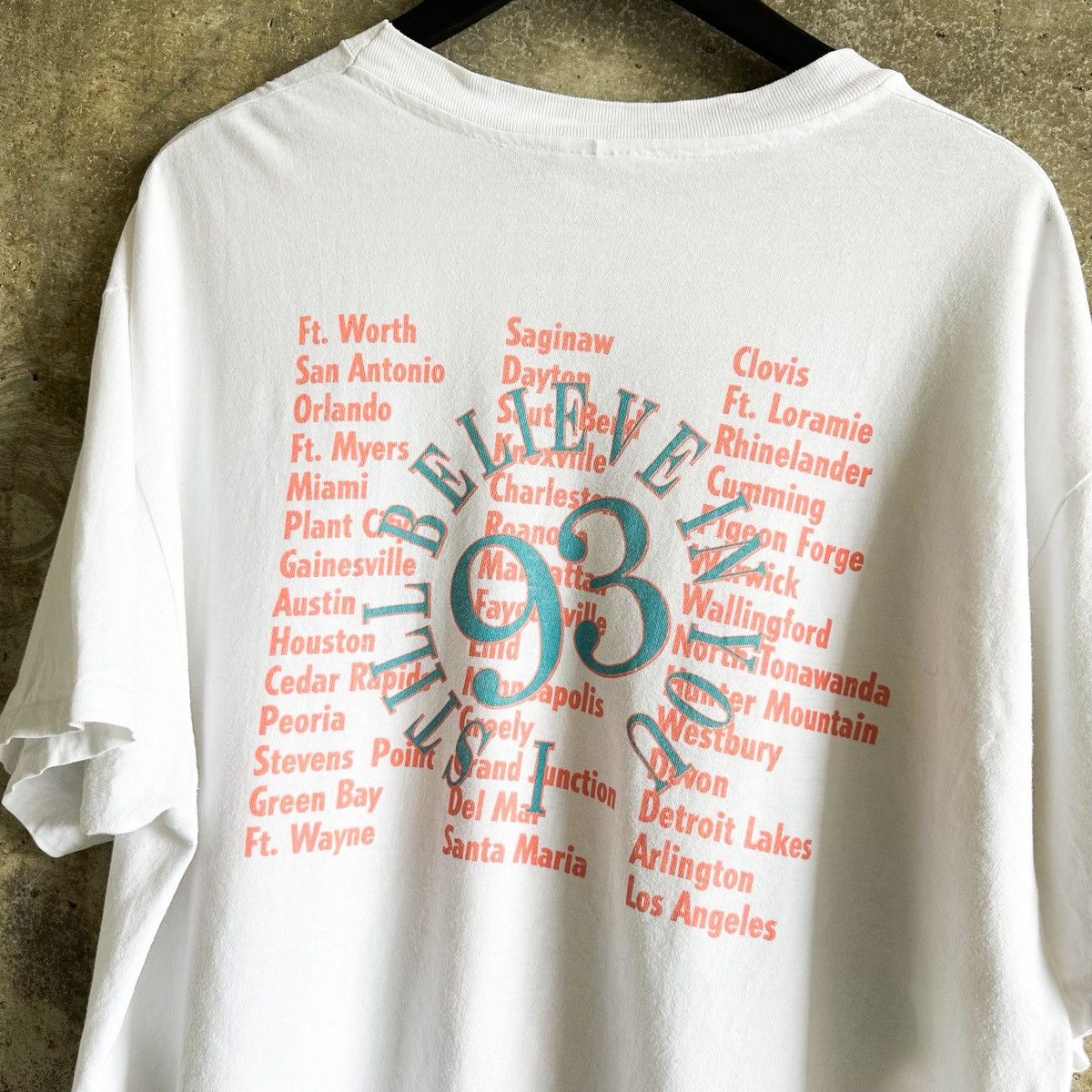 Vintage 1993 VINCE GILL Boxy Cropped Tour T-Shirt Size US XL / EU 56 / 4 - 4 Thumbnail