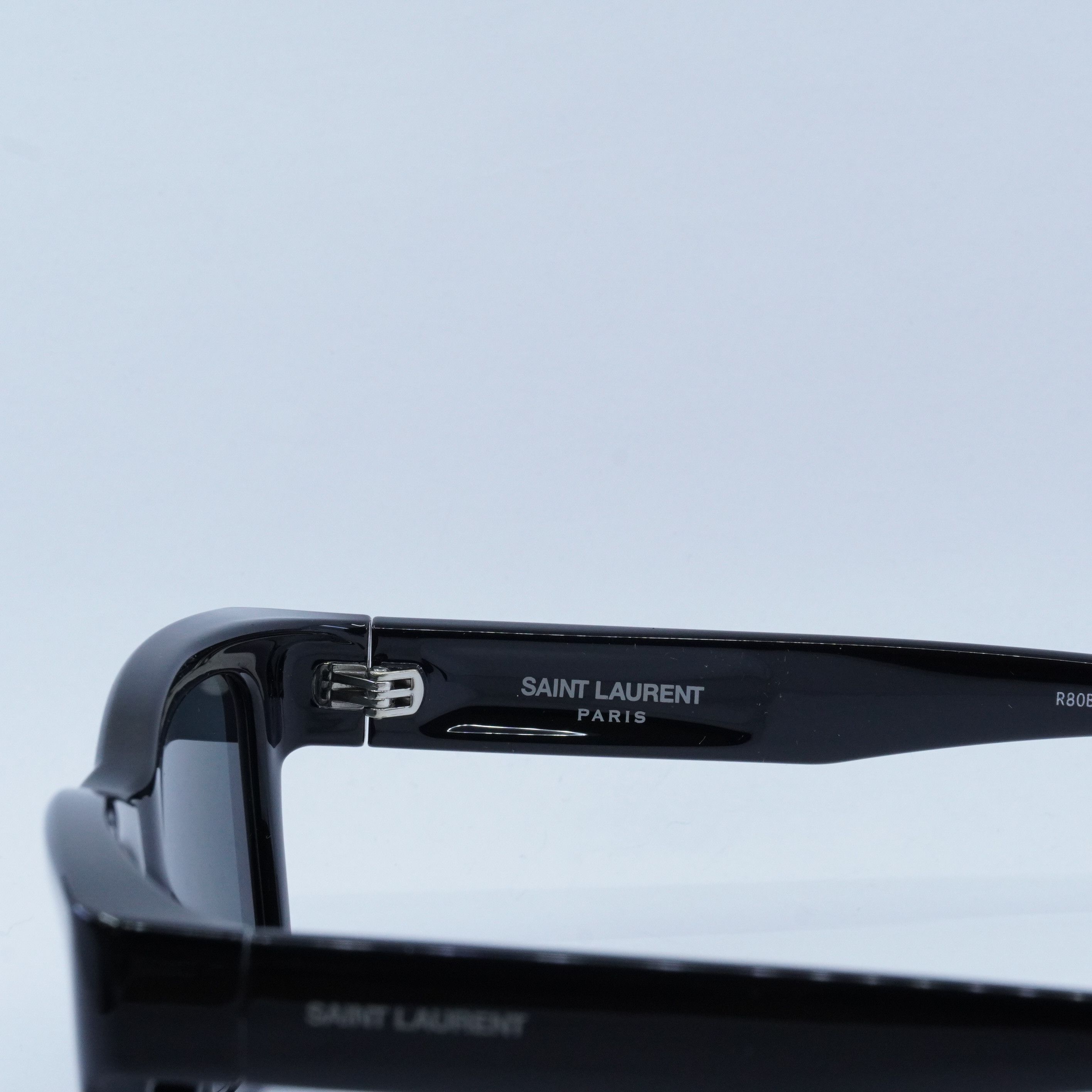 Saint Laurent Paris Saint Laurent SL674 001 Sunglasses Black Square Frame Size ONE SIZE - 5 Thumbnail