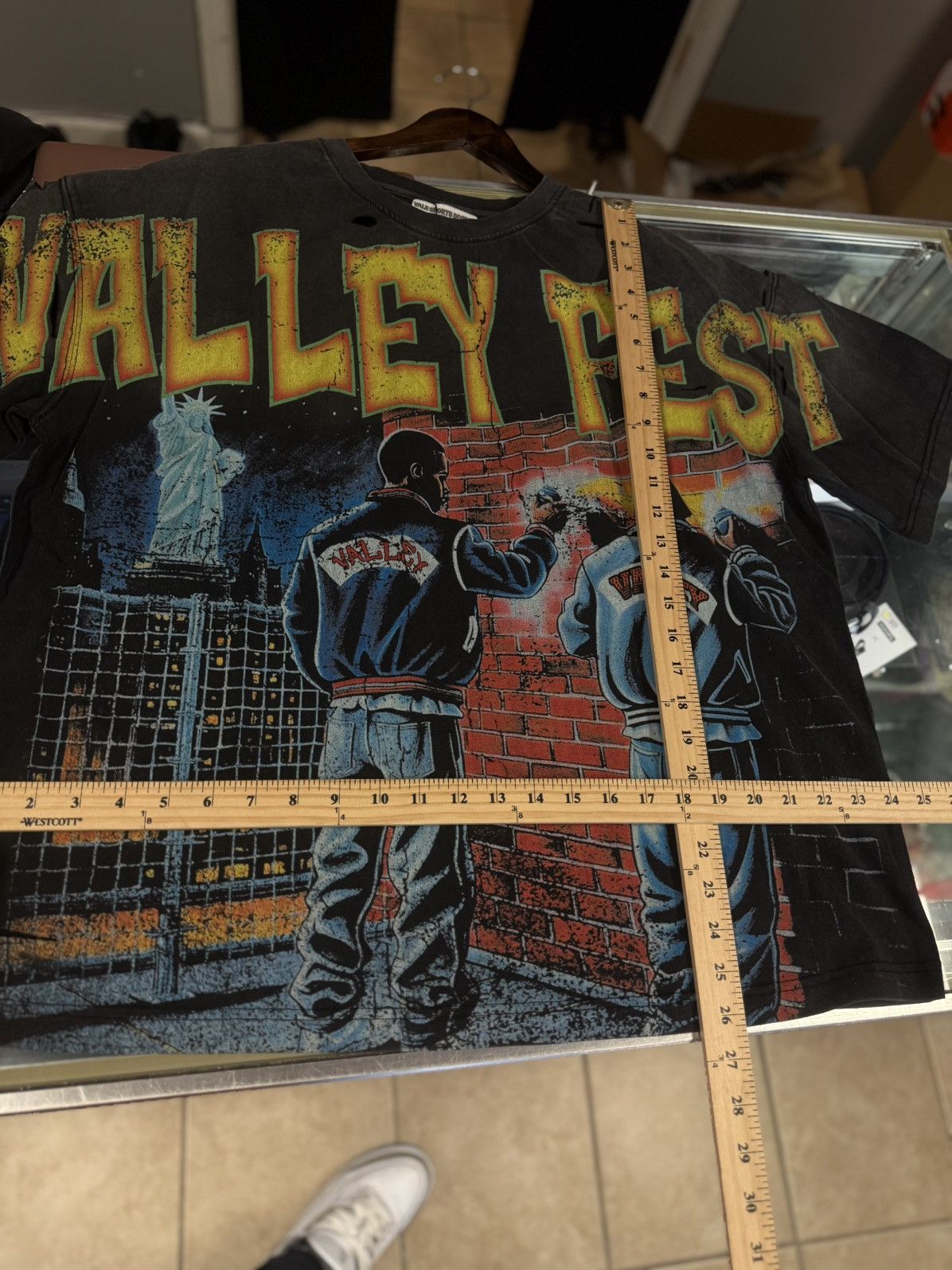 Vale Vale Valley Fest Tee Size Large (NEW) Authentic Size US L / EU 52-54 / 3 - 6 Thumbnail