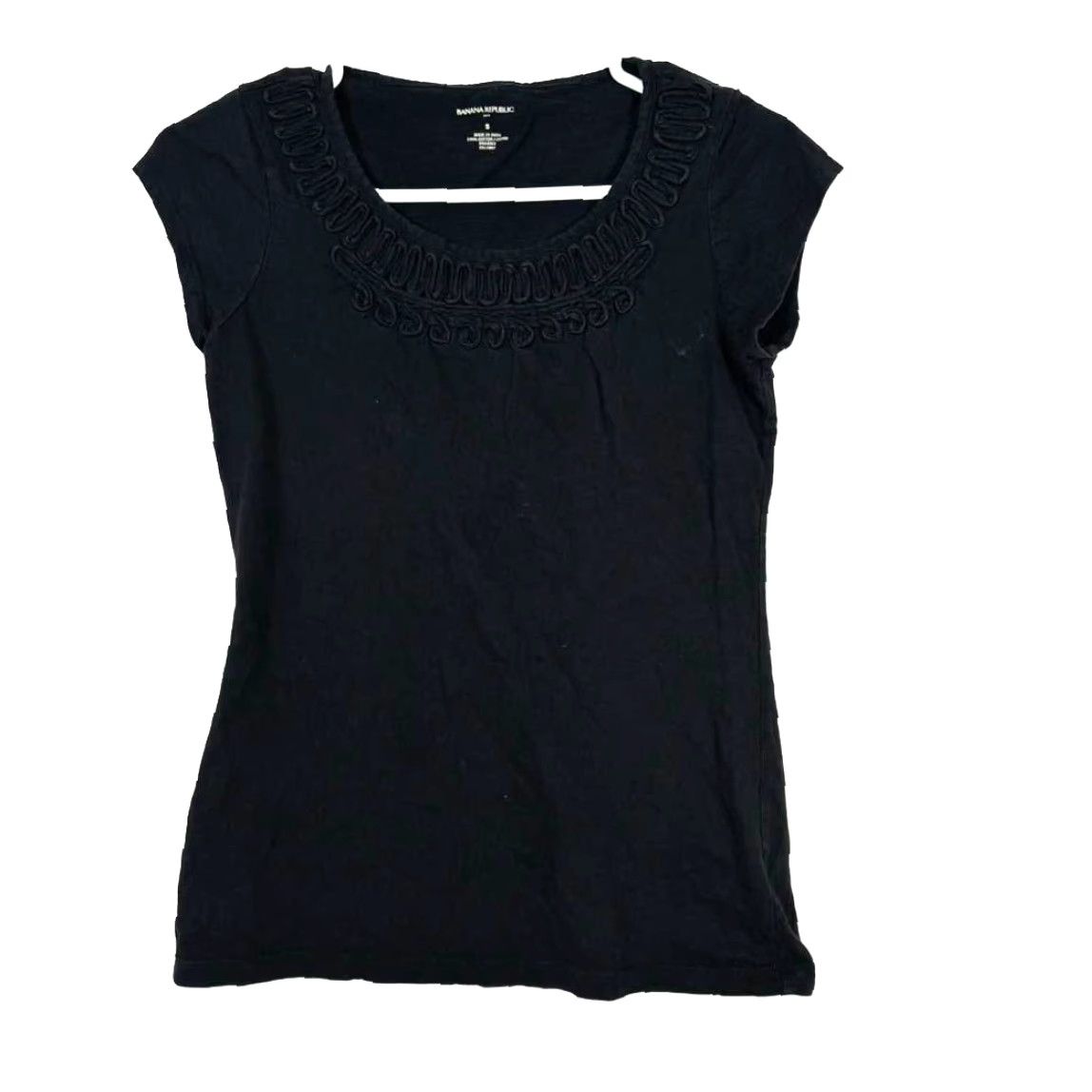 Banana Republic Banana Republic Blouse Black Crew Neck Cap Sleeve S Women’s Regular Top Twist: Raised Scroll Work Outfit, Office, Casual, All Seasons Size S / US 4 / IT 40 - 2 Thumbnail