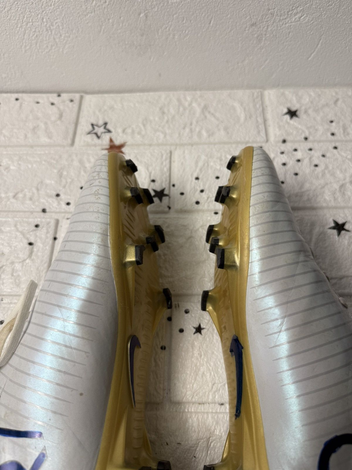 Nike Nike Mercurial Victory 6 CR7 FG Gold US8.5 UK7.5 EUR42 Size US 8.5 / EU 41-42 - 9 Thumbnail