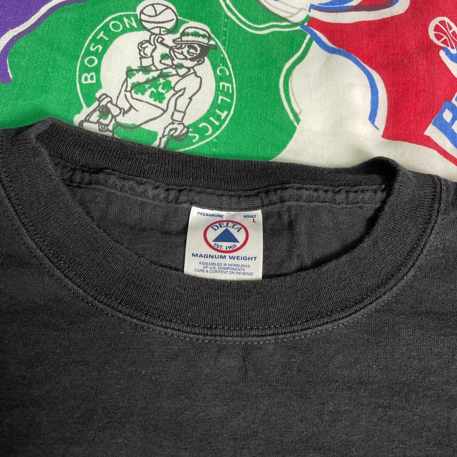 Vintage VTG Y2K 2000s Hooters Cooks In Black CIB Men In Black Tee Size US L / EU 52-54 / 3 - 6 Thumbnail
