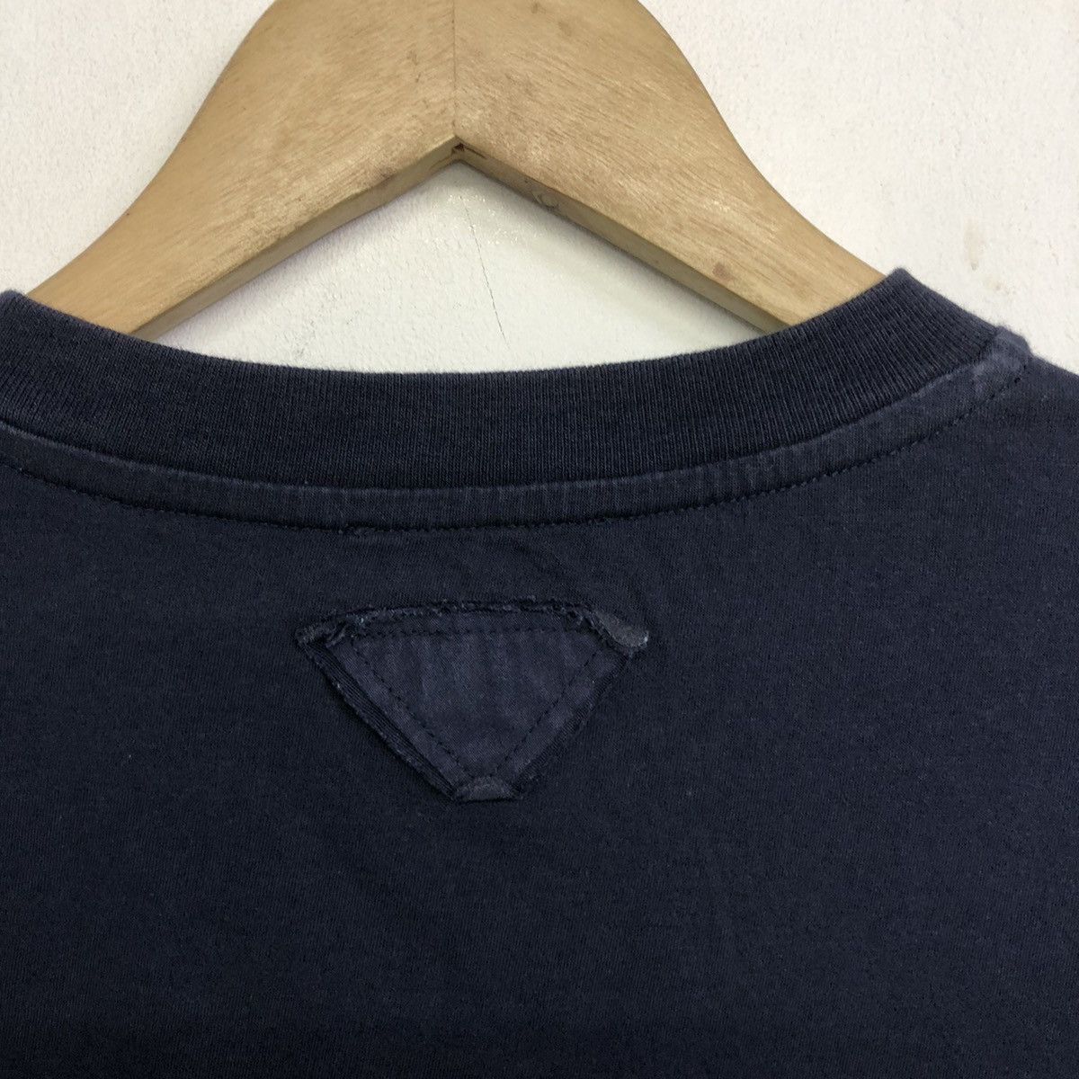 Prada Prada V Neck Plain T-shirt Size US S / EU 44-46 / 1 - 12 Thumbnail