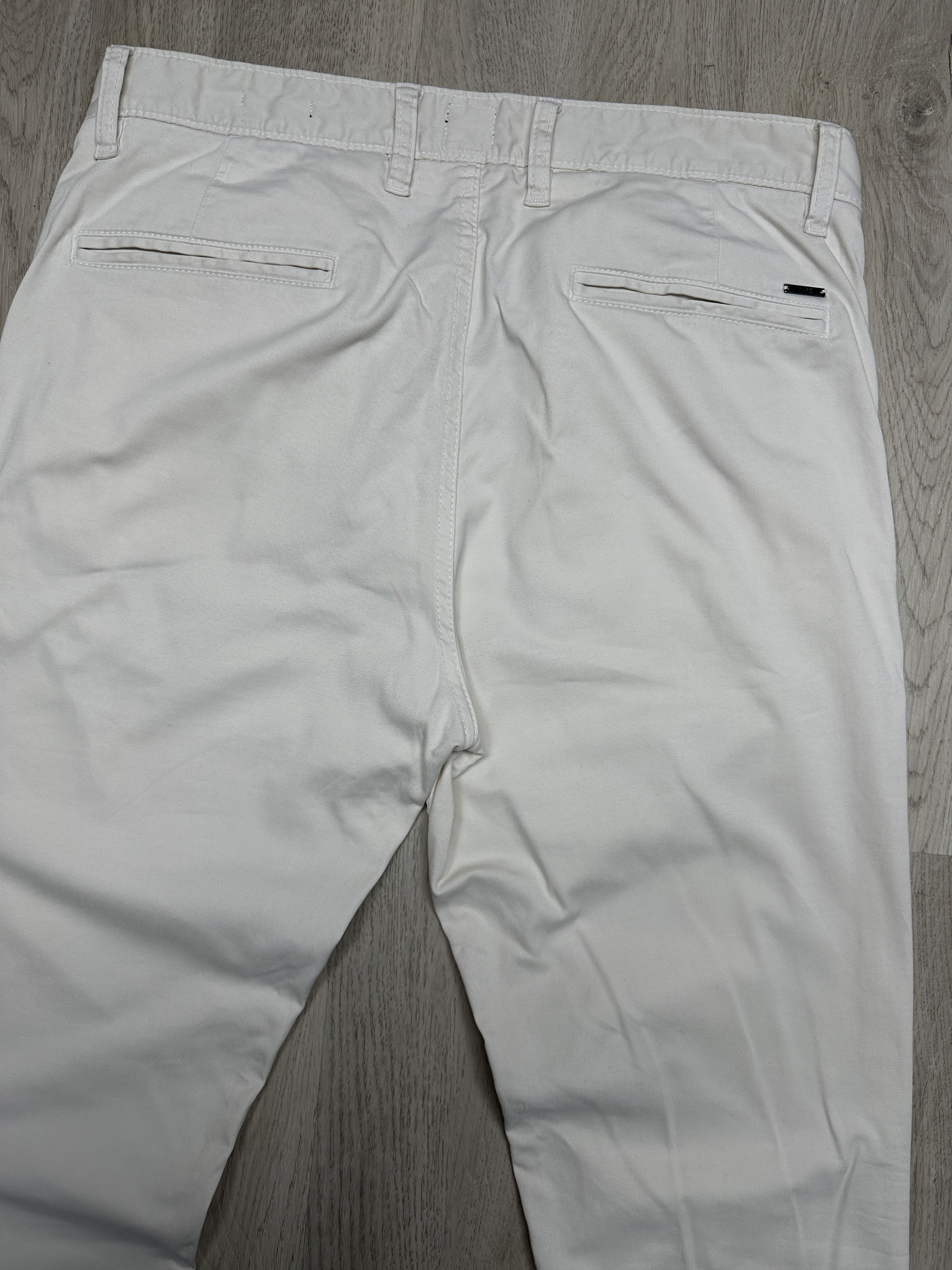 Hugo Boss Hugo Boss Mens Tapered Chino Pants Size US 32 / EU 48 - 9 Thumbnail
