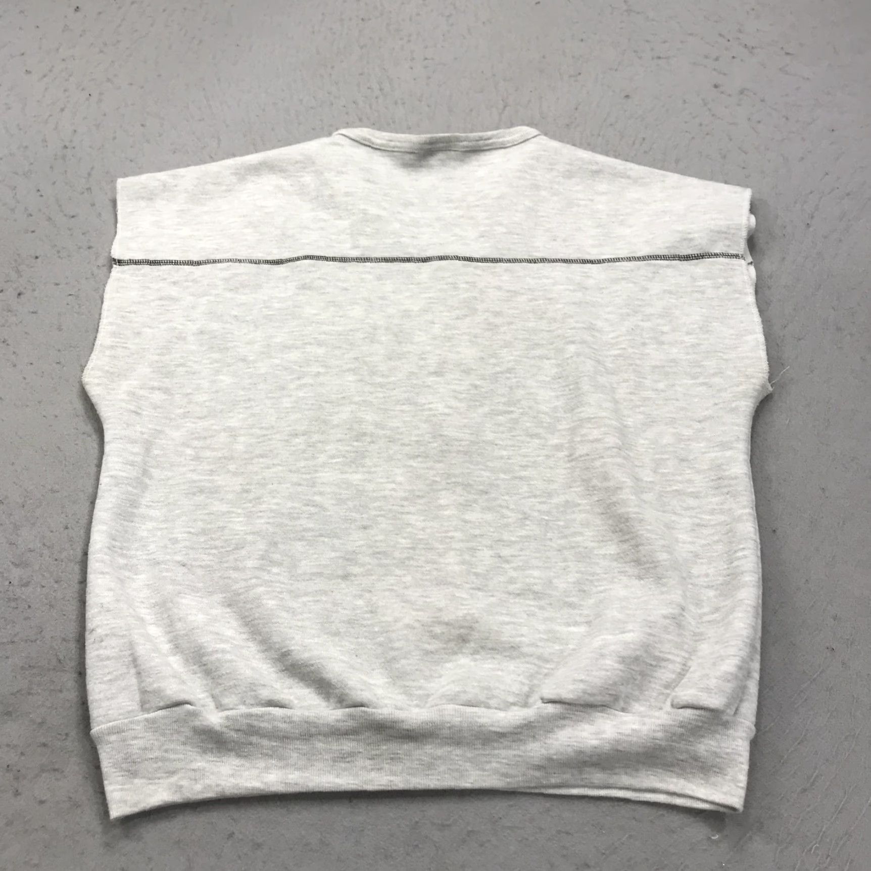 Vintage VINTAGE Gold's Gym Sweatshirt Mens M Gray Sleeveless Gym Lifting 90s Size US M / EU 48-50 / 2 - 7 Thumbnail