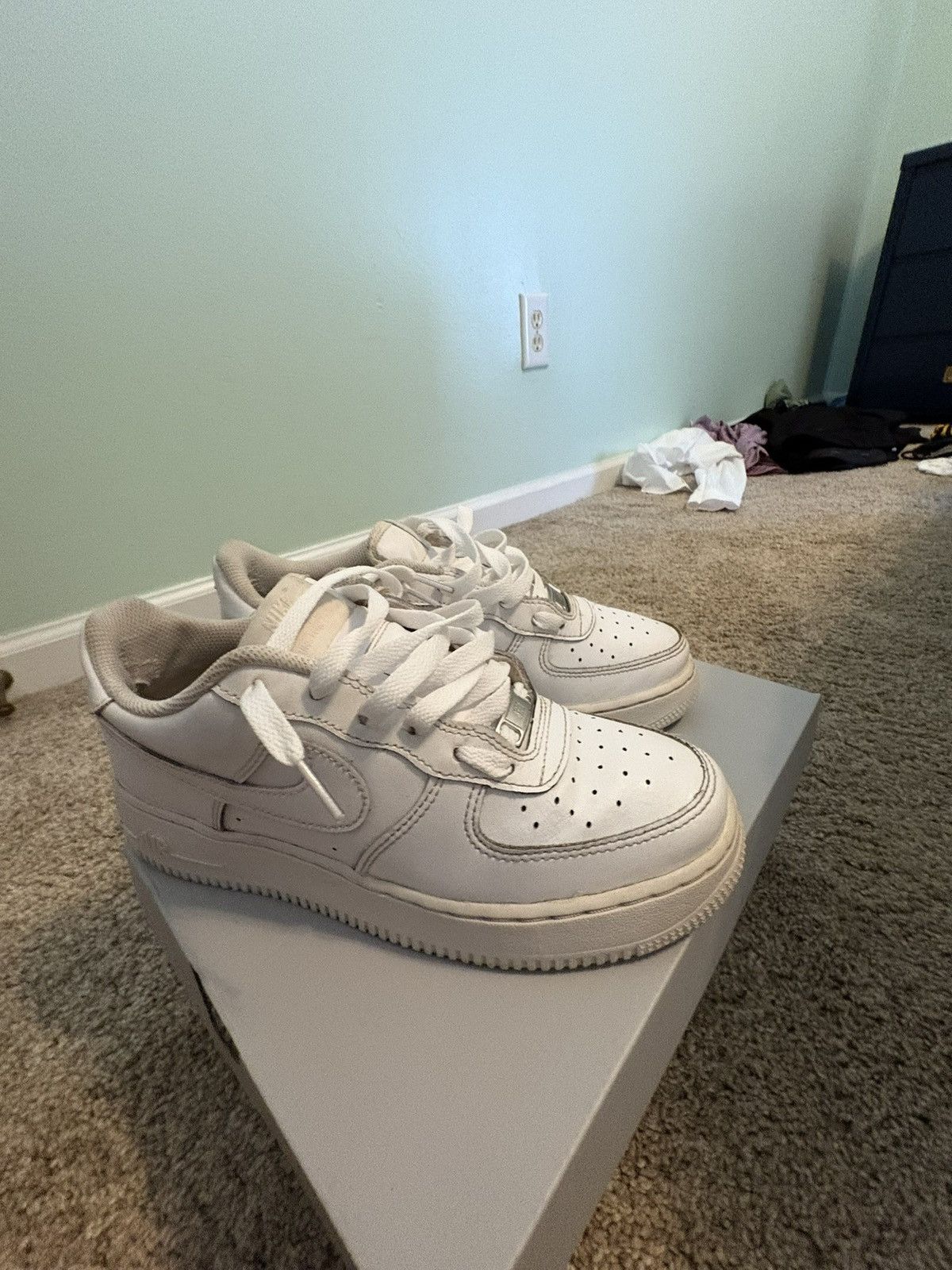 Nike White AF1’s Size US 6 / EU 39 - 2 Thumbnail