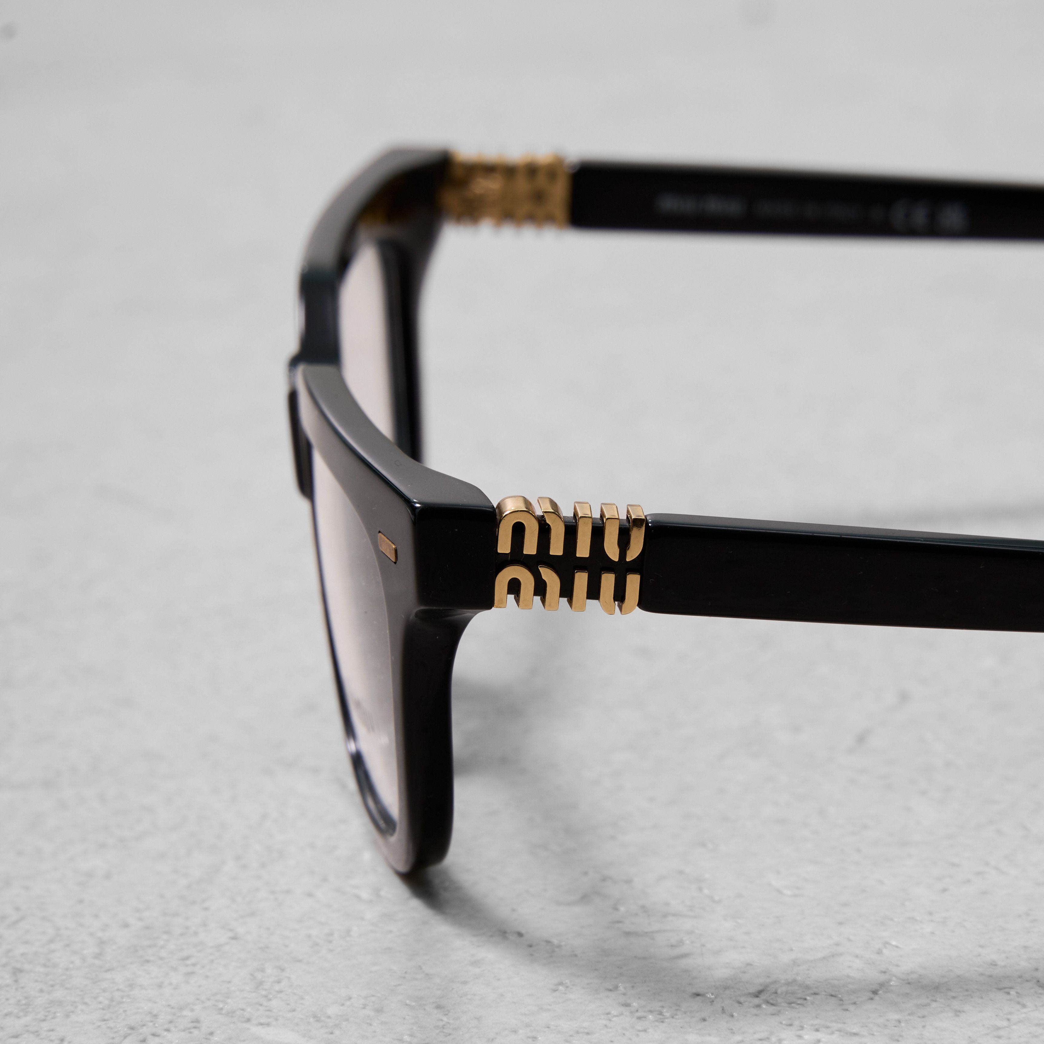 Miu Miu MIU MIU MU 07XV 16K1O1 Sunglasses Size ONE SIZE - 5 Thumbnail