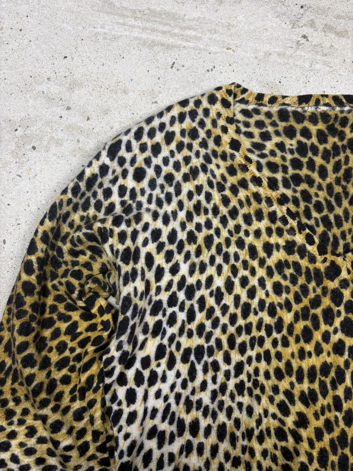 Dolce & Gabbana Vintage 2000s Dolce & Gabbana Leopard Print Cashmere Sweater Size S / US 4 / IT 40 - 5 Thumbnail