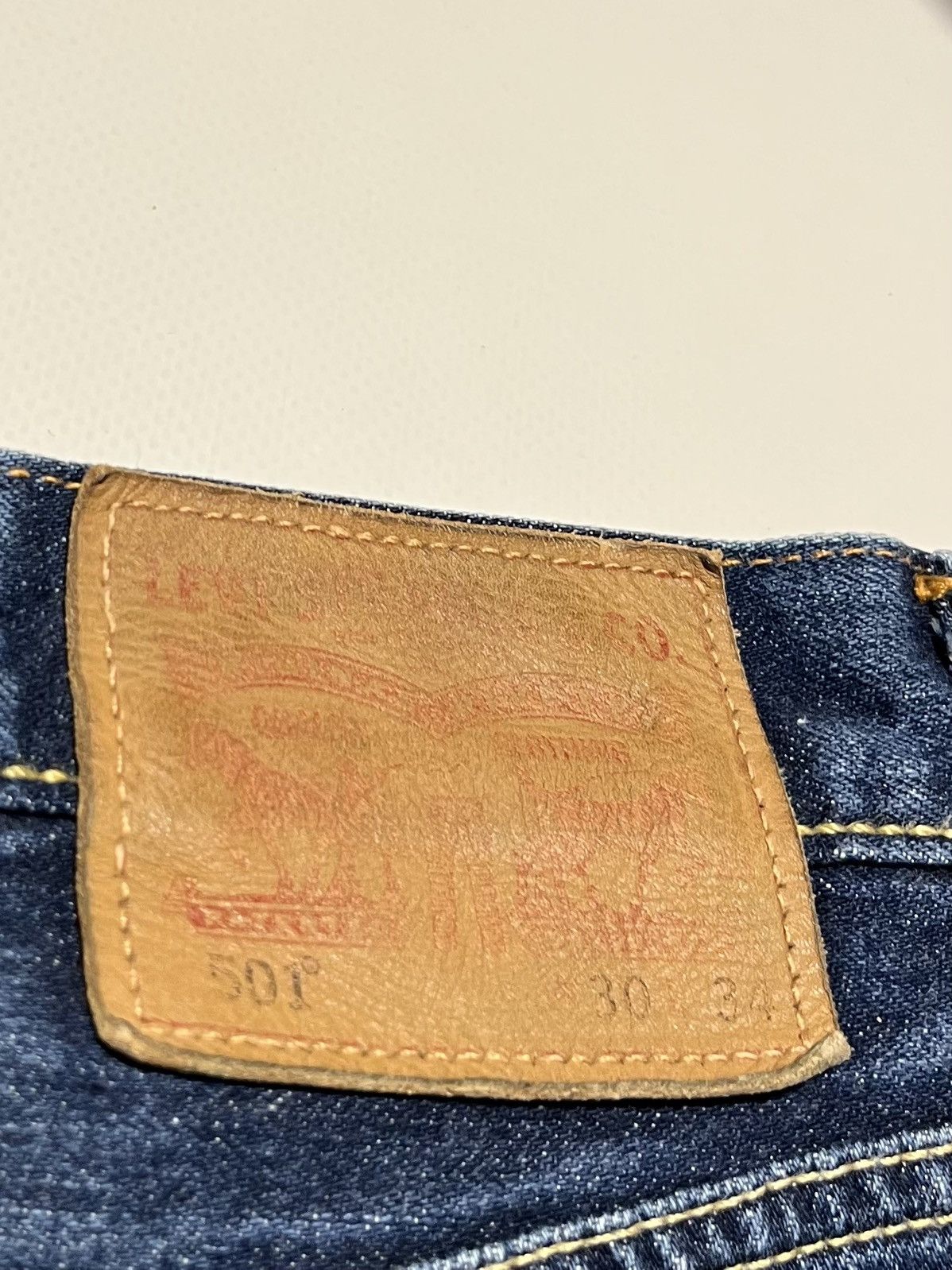 Levi's Vintage Clothing Vintage Levi’s 501 WhiteOak ConeDenim Selvedge VStitch Jeans Size US 30 / EU 46 - 9 Thumbnail