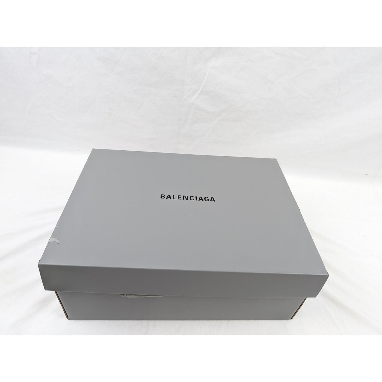 Balenciaga o1rshd1 Contrast Defender Bouncer in Eggshell/Black 46 Size US 13 / EU 46 - 22 Thumbnail