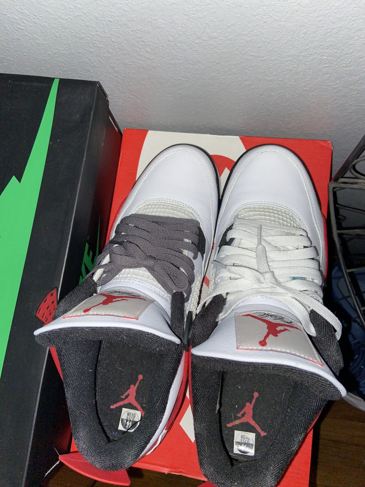 Jordan Brand jordan 4 red cement Size US 11 / EU 44 - 4 Thumbnail