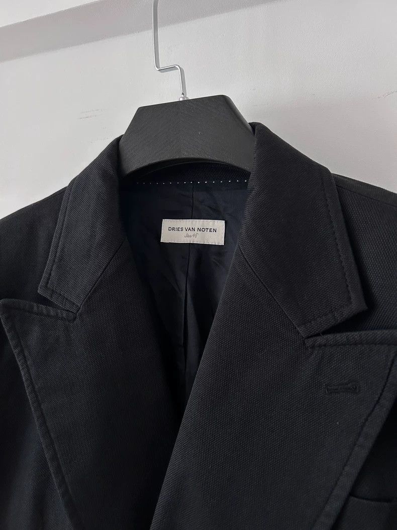 Dries Van Noten dries van noten Black suit with gun lapel collar 2504-Nexta Size US S / EU 44-46 / 1 - 3 Thumbnail