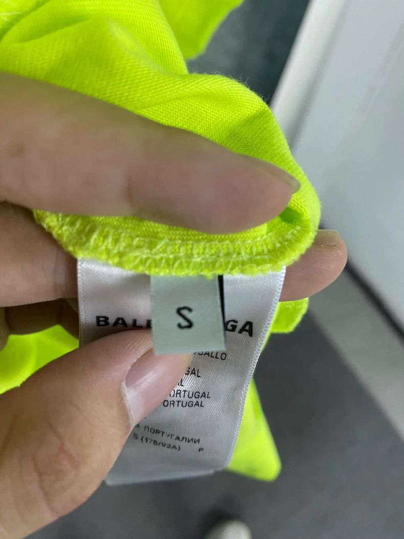 Balenciaga Balenciaga Green chest logo printed round neck long sleeve Size US S / EU 44-46 / 1 - 6 Thumbnail