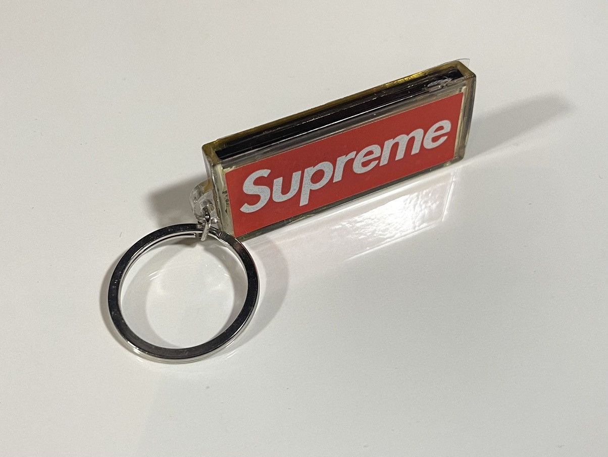 小物 Supreme 13FW Flashing Keychain Fuck Em ! Supreme Flashing Fuck Em Keychain – 9/10 Condition Sneaker