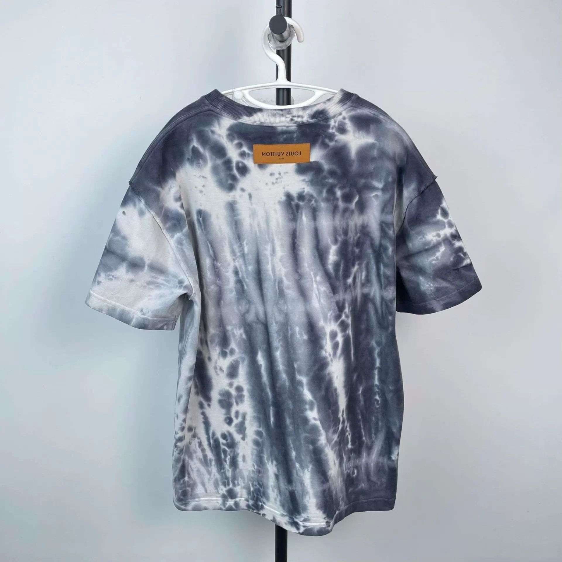 Louis Vuitton LV tie-dye monogram short M colorblock 97 New Size US M / EU 48-50 / 2 - 2 Thumbnail