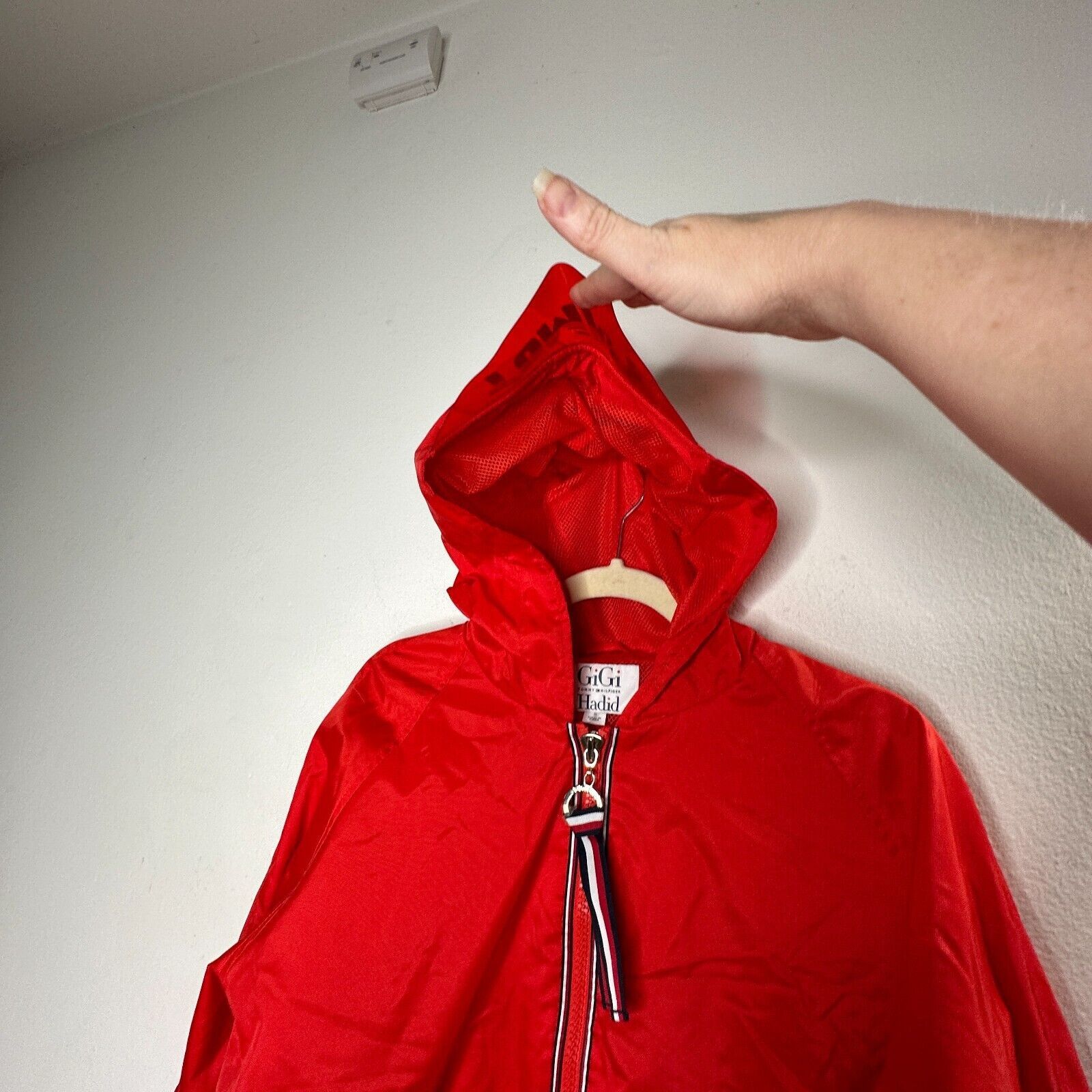 Tommy Hilfiger Tommy X Gigi Hadad Visor Red Jacket Front Zip Mesh Lining SM Size S / US 4 / IT 40 - 6 Thumbnail