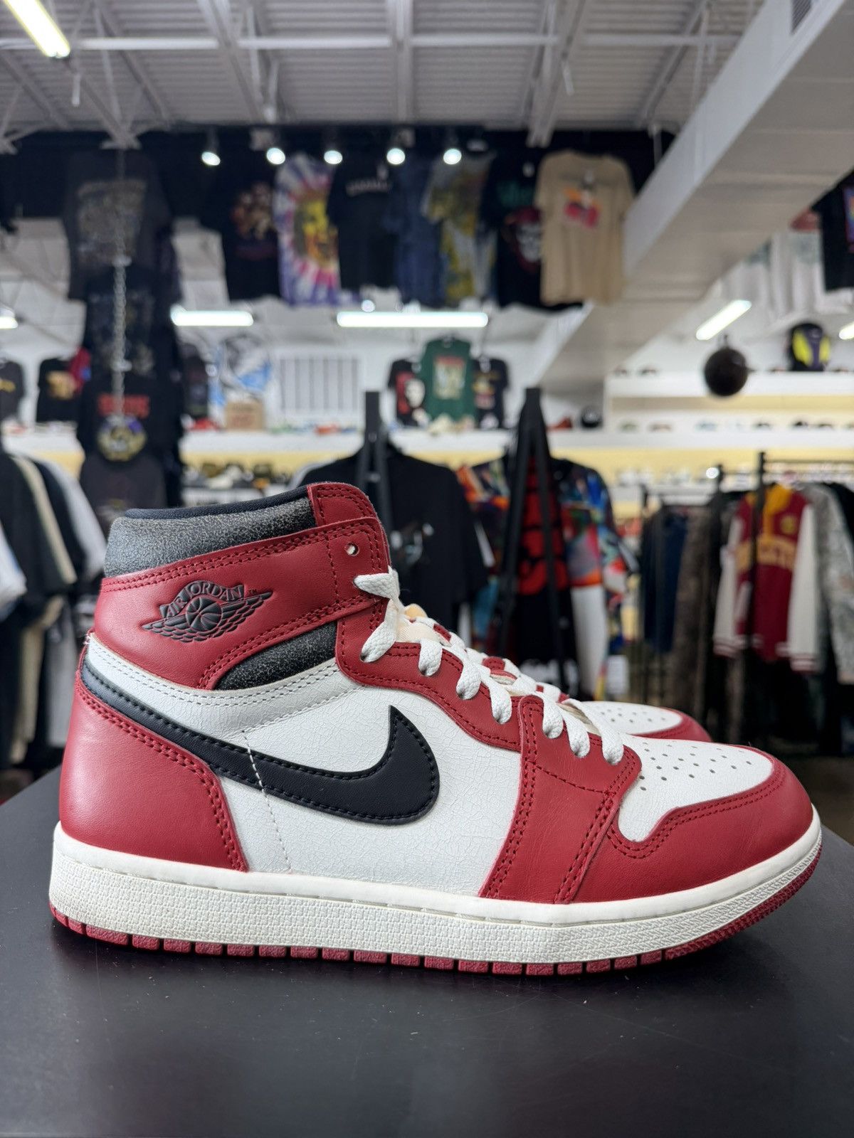 Jordan Brand Air Jordan 1 Chicago Lost & Found Size 8.5 (2022) Size US 8.5 / EU 41-42 - 6 Thumbnail