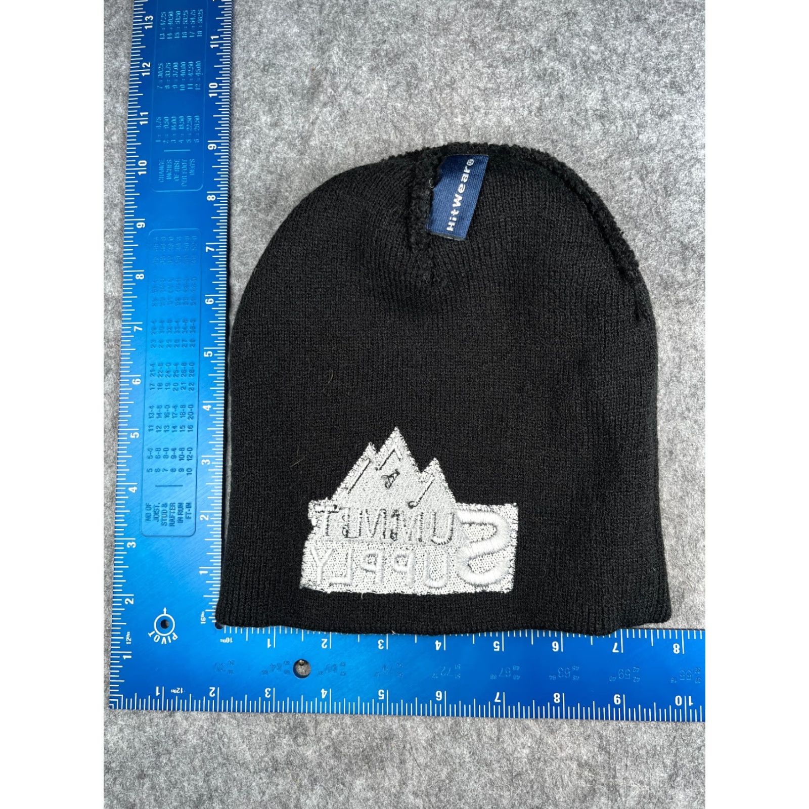Vintage VINTAGE Summit Supply Beanie Toque Adult One Size Black Knit 100% Acrylic Embroidered Hat/Cap Beanie Unisex Adults Black Knit 100% Acrylic Embroidered Size ONE SIZE - 5 Thumbnail