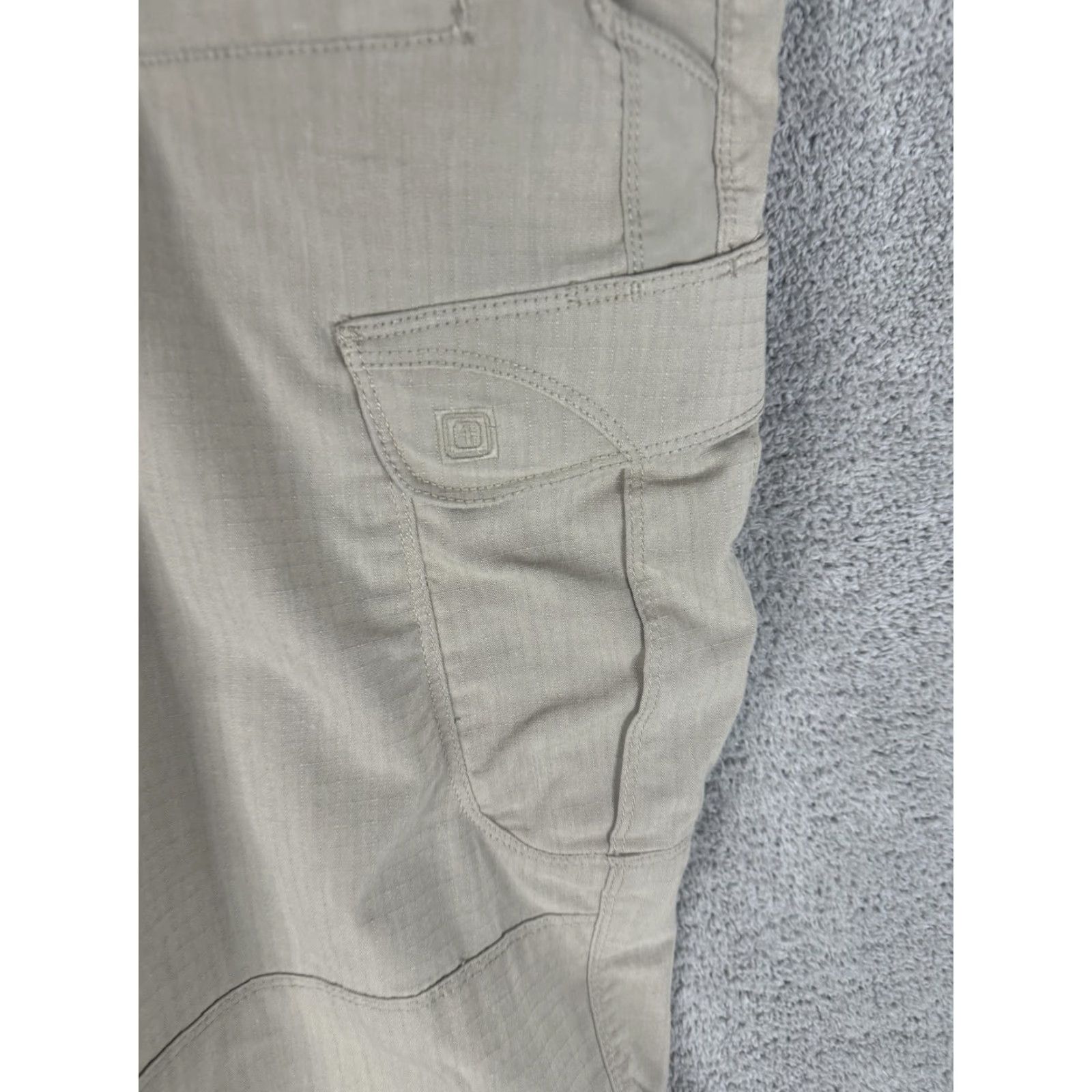 Vintage 5.11 Tactical Pants Mens 34 Khaki Taclite Pro Cargo Ripstop Work Outdoors Cargo Pants Men 34 Khaki Bags Pockets 5.11 Logo Mens Size US 34 / EU 50 - 4 Thumbnail