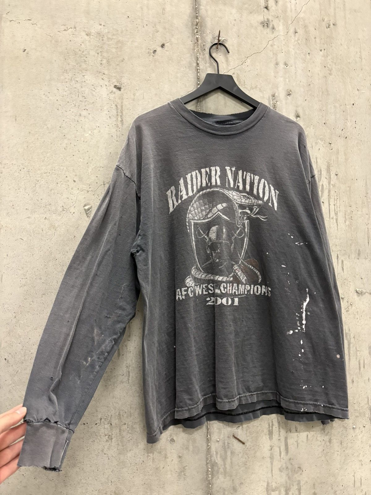 Vintage Vintage Raider Nation Shirt Faded Distressed Grunge Band Size US XXL / EU 58 / 5 - 1 Thumbnail