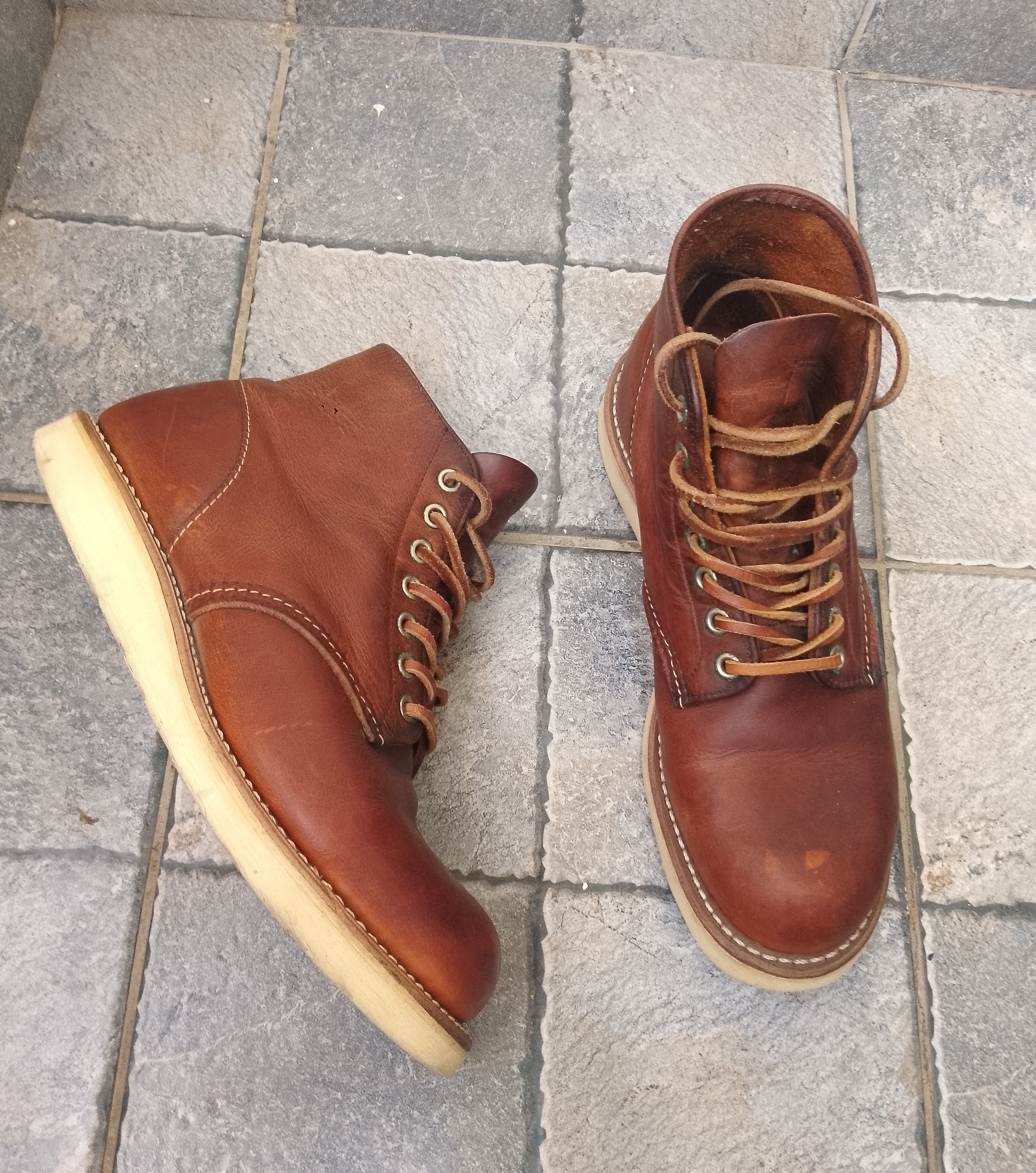 Red Wing Redwing 9111 heritage classic round toe boots Size US 7 / EU 40 - 2 Thumbnail