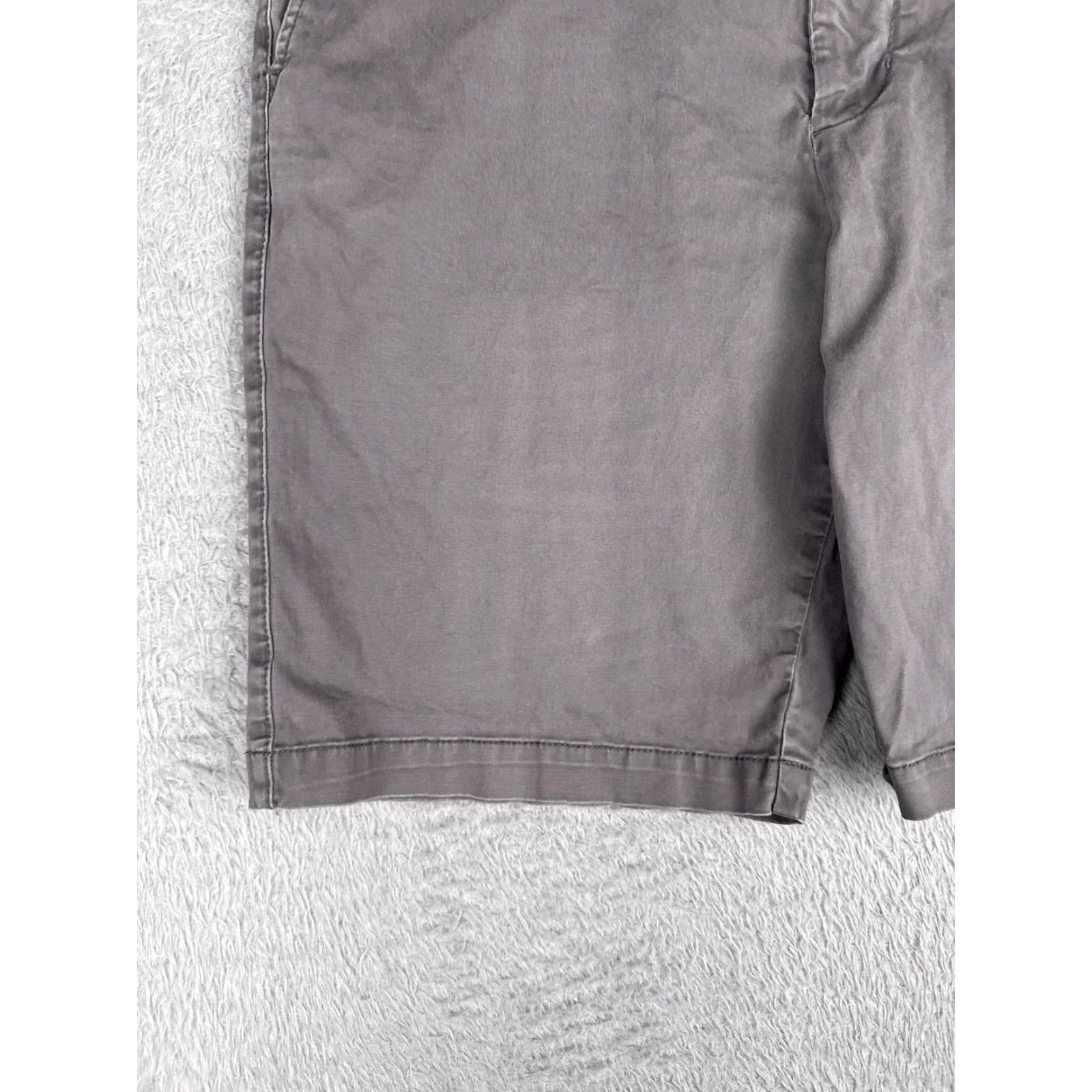 Tommy Bahama Tommy Bahama Shorts Mens 34 Gray Chino Flat Front Zip Fly Marlin Logo Casual Size US 34 / EU 50 - 3 Thumbnail