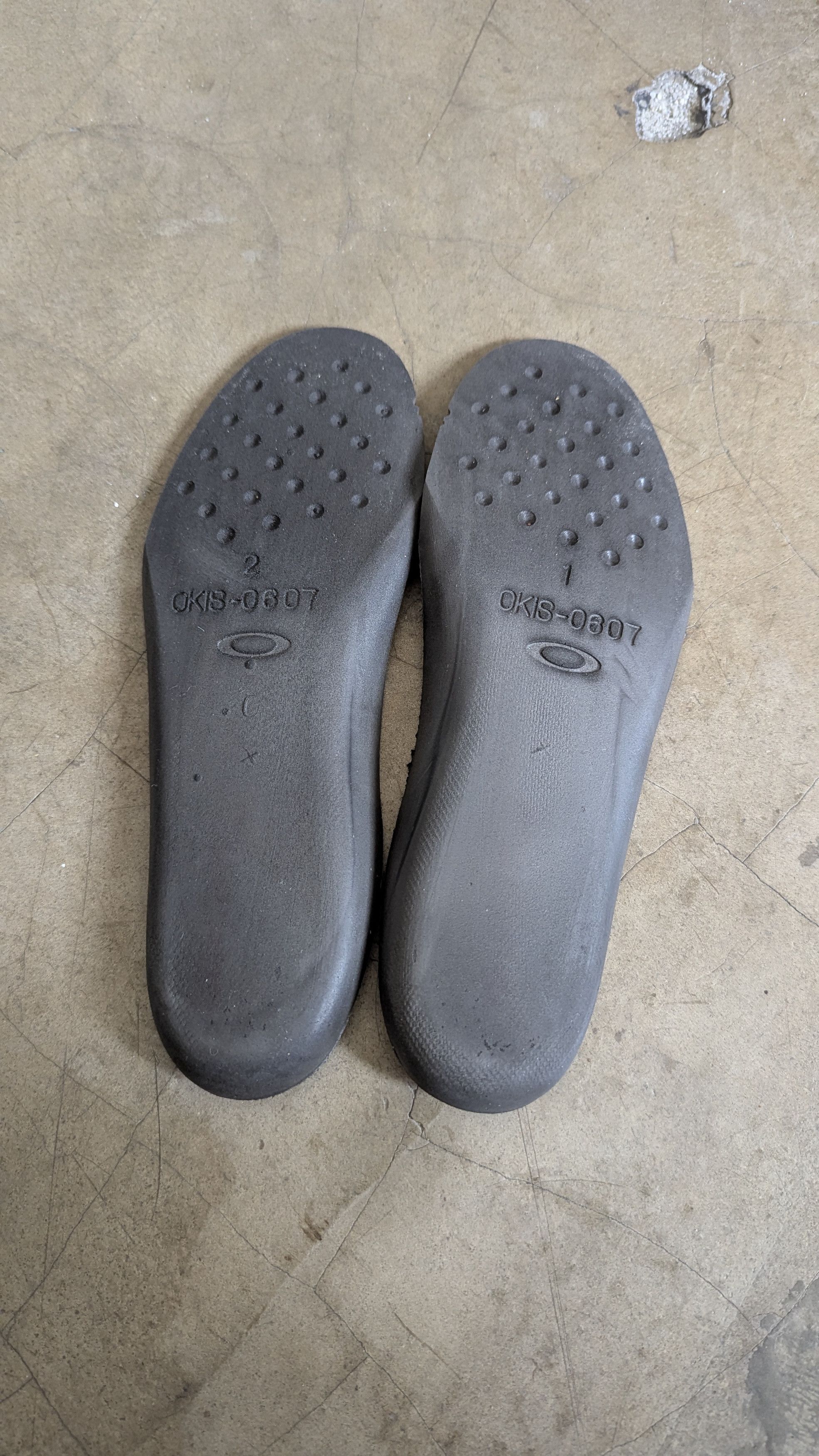 Oakley Vintage Y2K Oakley Flesh Bottlecap (Black) Shoes Gorpcore 90 Size US 6 / EU 39 - 7 Thumbnail
