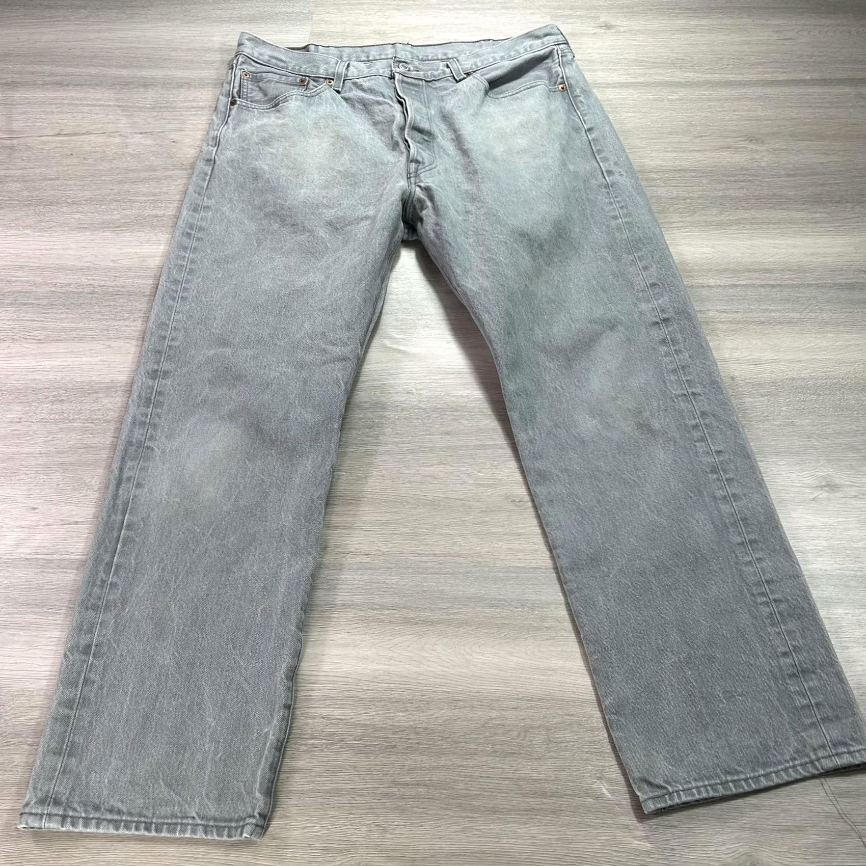Levi's VINTAGE Levi's 501 Jeans Mens 38x30 Gray Straight Button Fly Red Tab Denim Size US 38 / EU 54 - 2 Thumbnail
