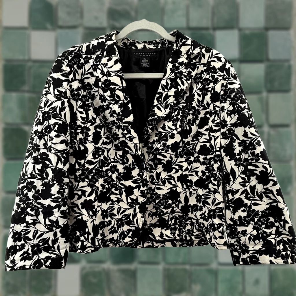Vintage Apostrophe Blazer Women's Black Floral Print Stretch Knit Single-Breasted Size 12 Blazer, Business Casual, Workwear, Party/Cocktail Size XL / US 12-14 / IT 48-50 - 1 Thumbnail