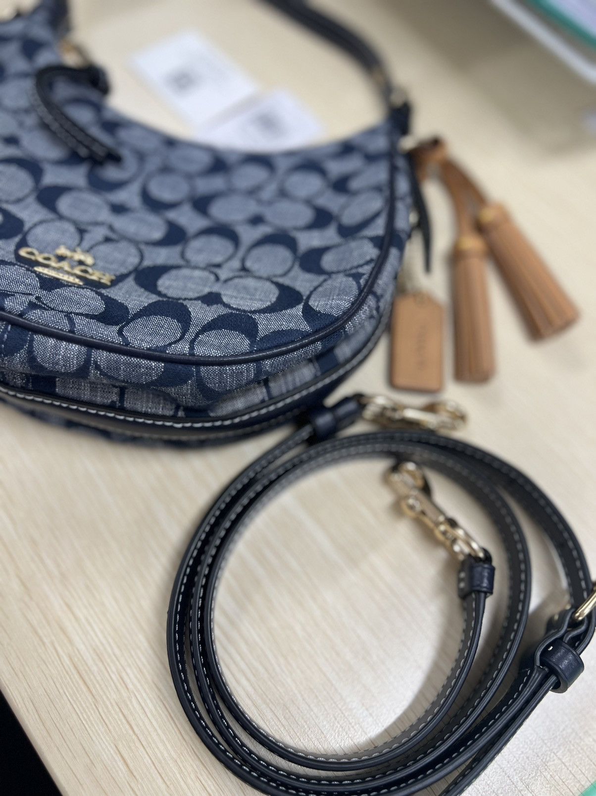 Coach INSTOCK Coach Kleo Hobo In Signature Chambray C8163 Size ONE SIZE - 3 Thumbnail
