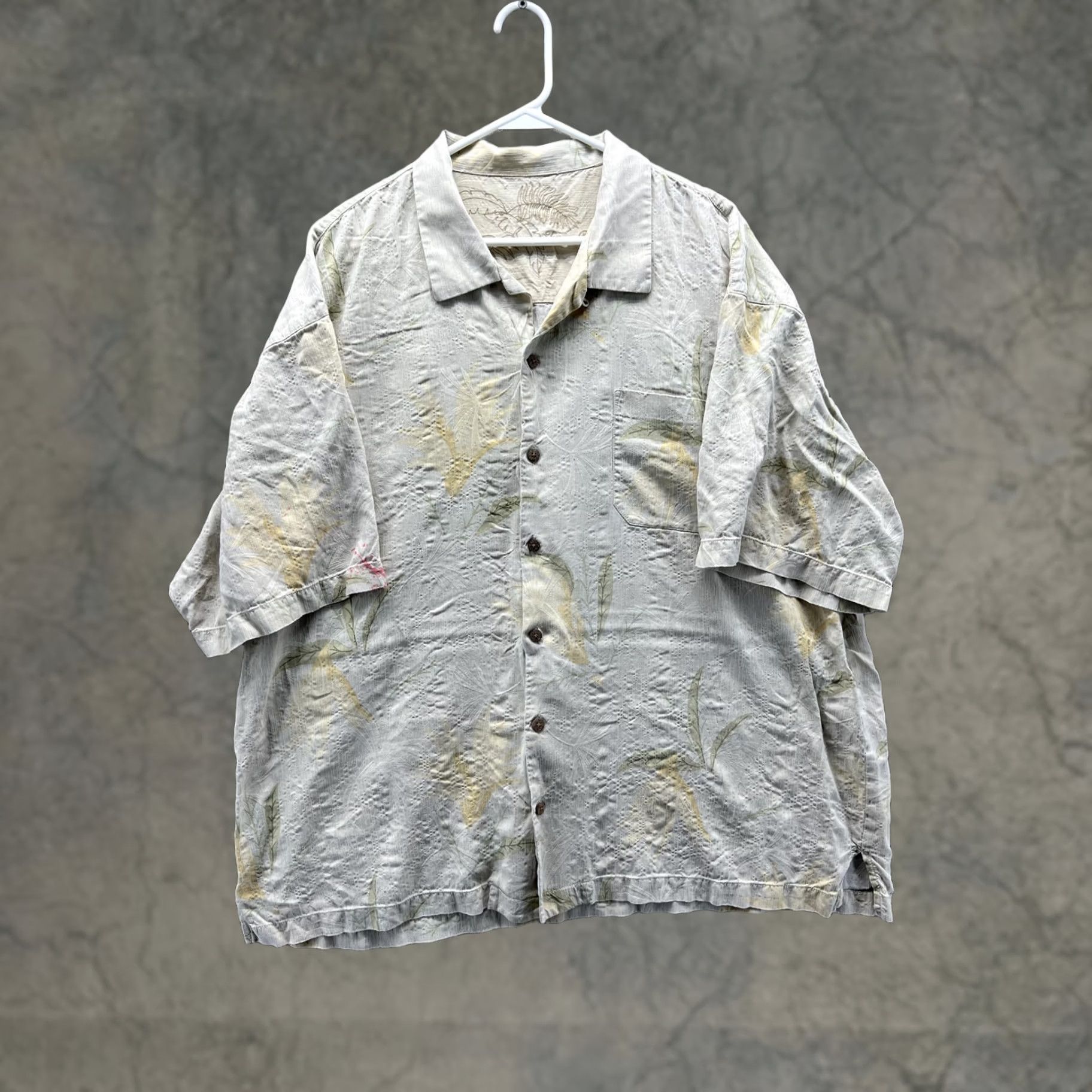 Tommy Bahama Tommy Bahama Shirt Mens XL Beige Floral Silk Hawaiian Short Sleeve Button Front Size US XL / EU 56 / 4 - 1 Thumbnail