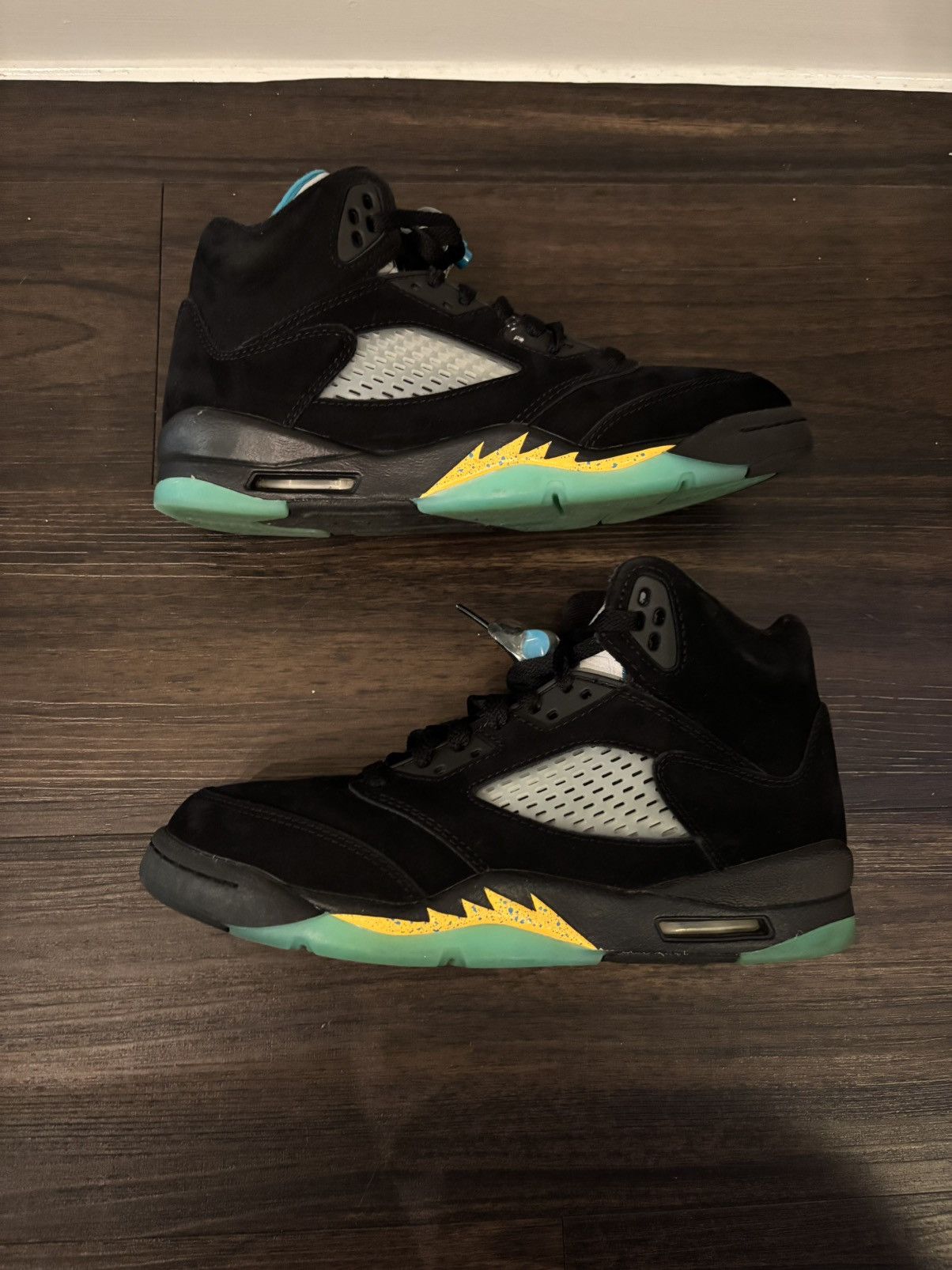 Jordan Brand Air Jordan 5 Retro GS “Aqua” Size 6 Size US 6 / EU 39 - 2 Thumbnail