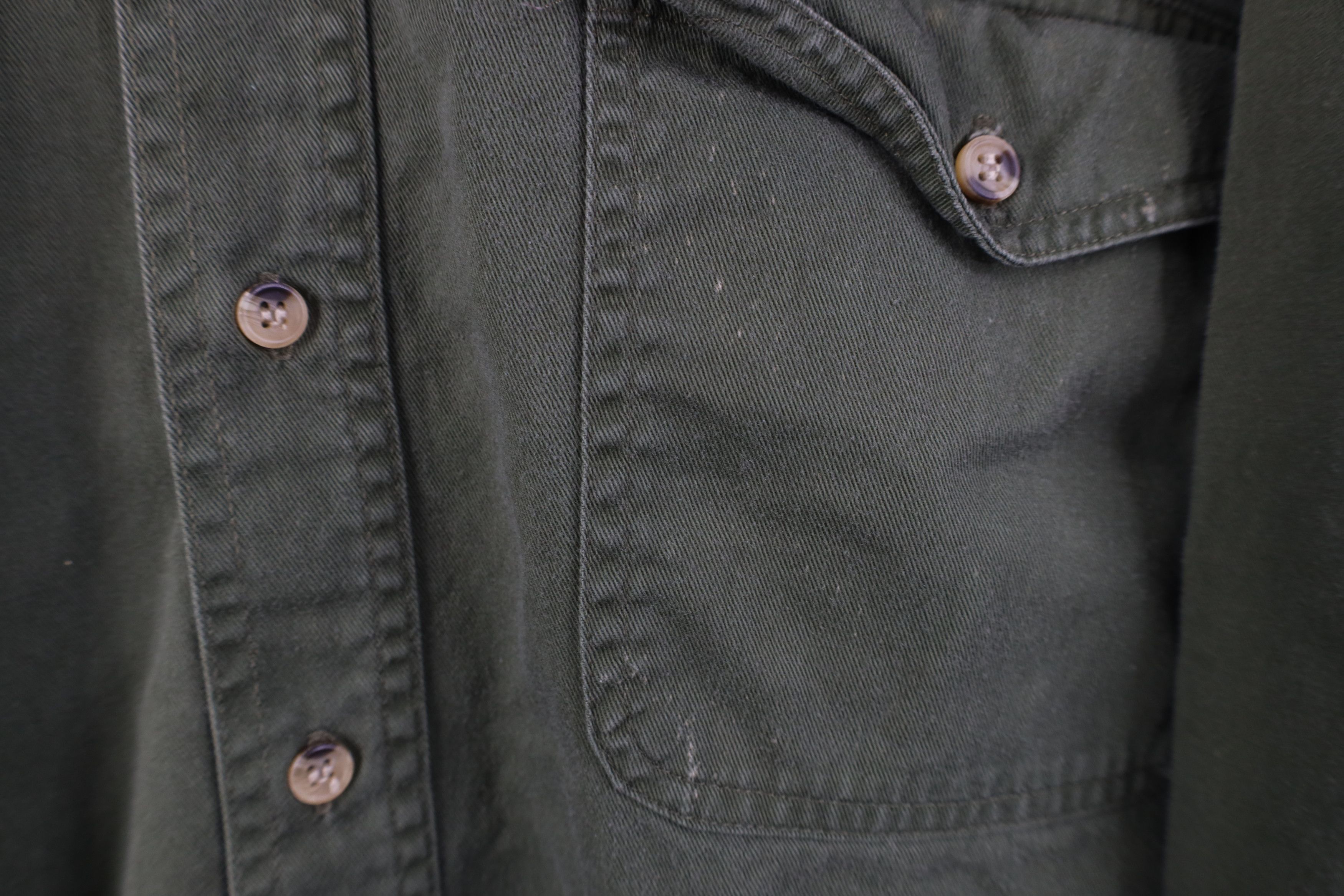 Vintage Vintage 90s Streetwear Cotton Twill Button Down Shirt Green Size US L / EU 52-54 / 3 - 4 Thumbnail