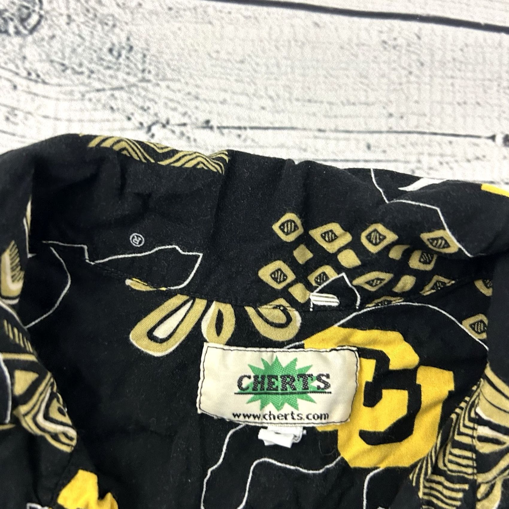 Vintage Cherts CU Buffaloes Short Sleeve Button-Up Shirt Men's L Black Size US L / EU 52-54 / 3 - 2 Thumbnail