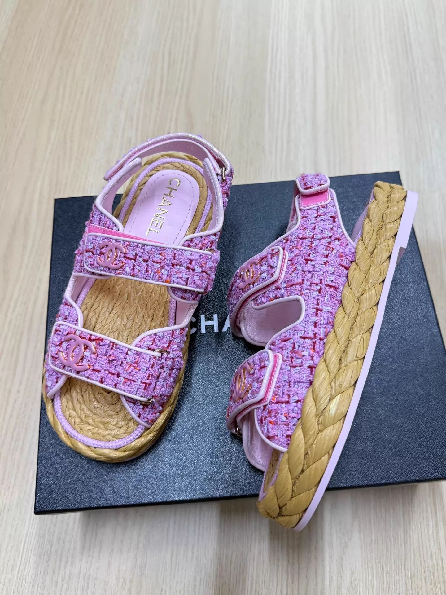 Chanel Chanel Pink Tweed Woven Velcro Sandals 36 Size US 5.5 / IT 35.5 - 2 Thumbnail