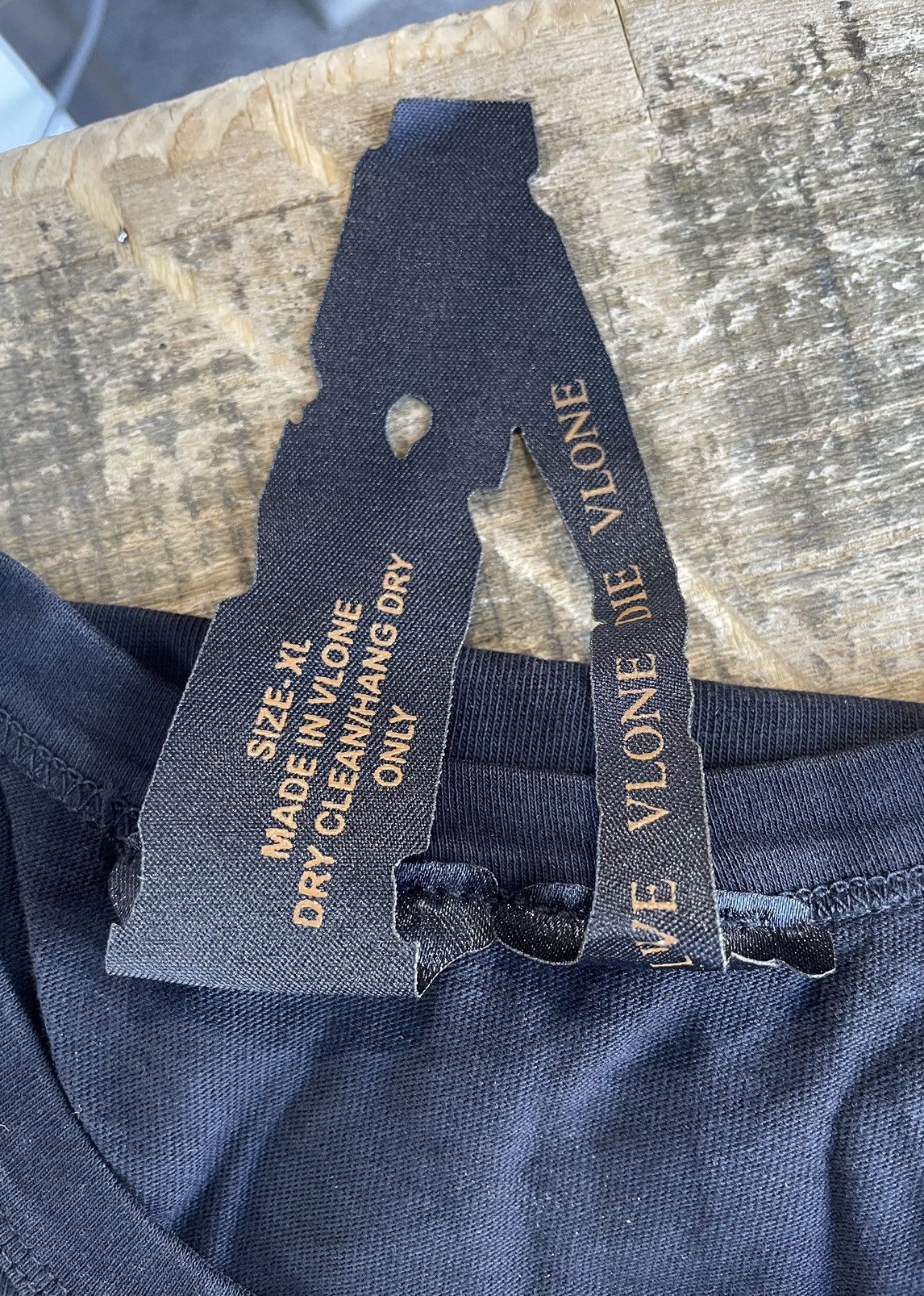 Vlone Vlone Omen Short-Sleeve T-Shirt Size US XL / EU 56 / 4 - 4 Thumbnail