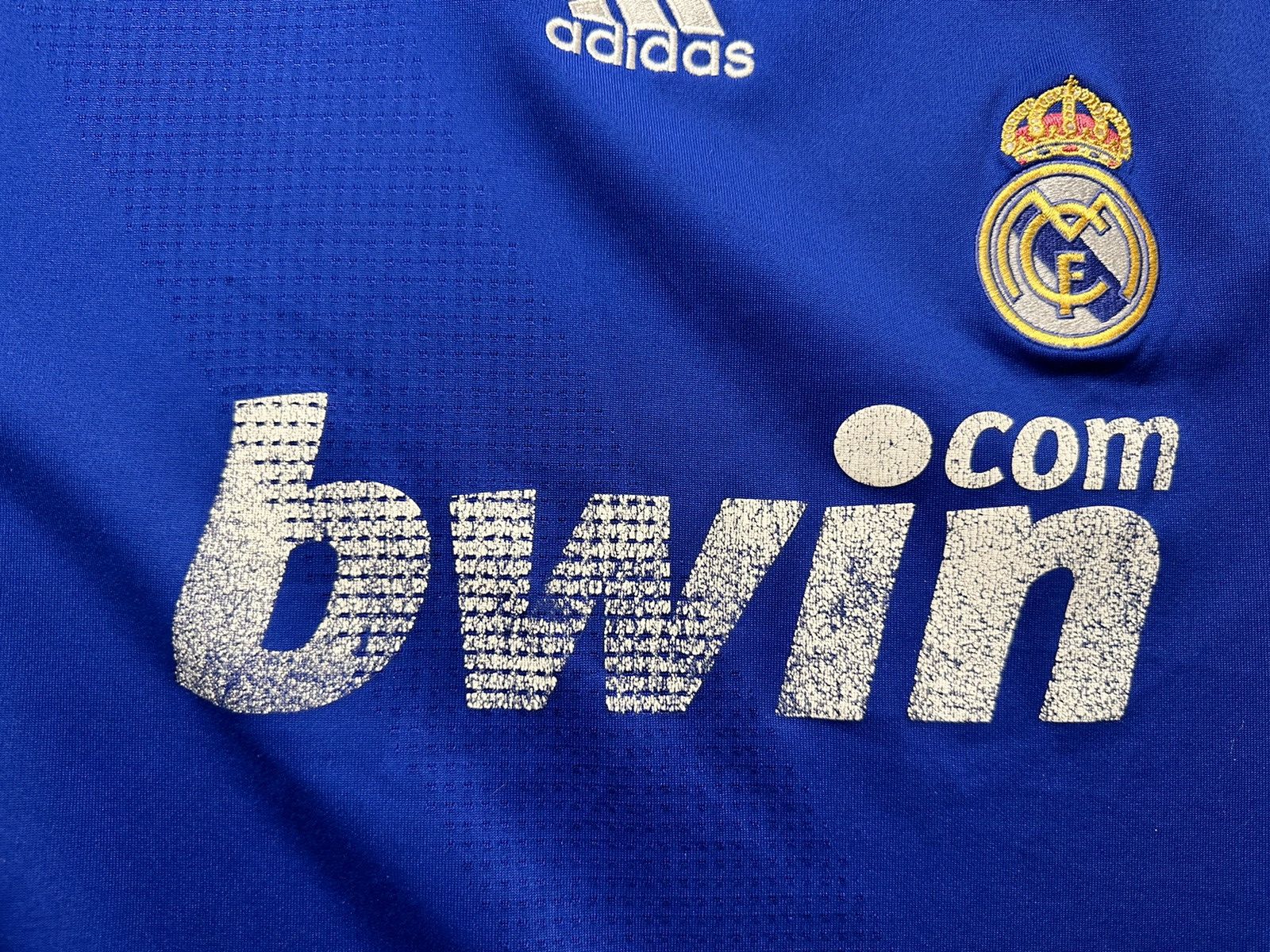 Adidas Vintage Adidas Real Madrid soccer jersey blue rare size XL Size US XL / EU 56 / 4 - 4 Thumbnail