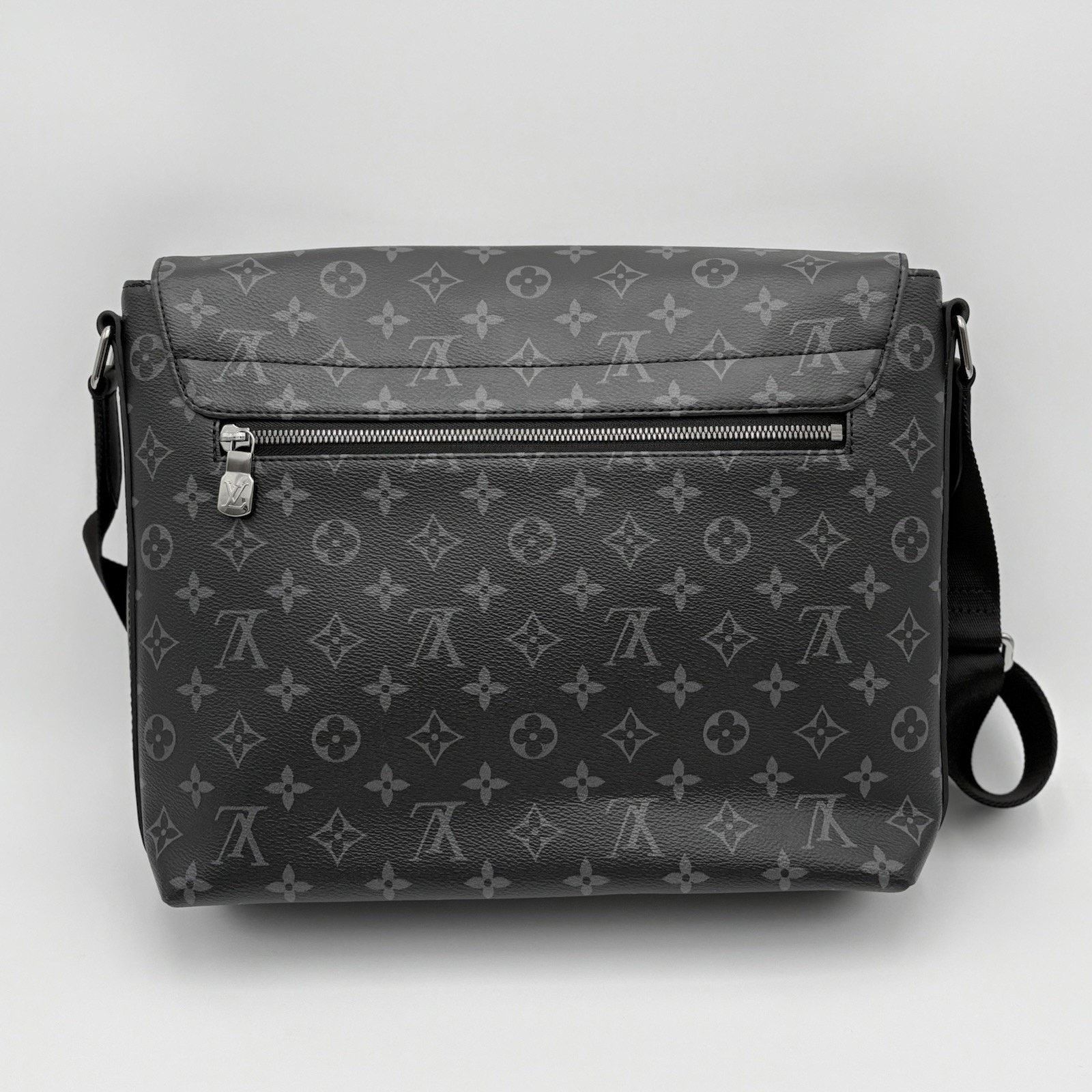 Louis Vuitton District Monogram Eclipse Messenger Bag | SUPER CLEAN! Size ONE SIZE - 15 Thumbnail